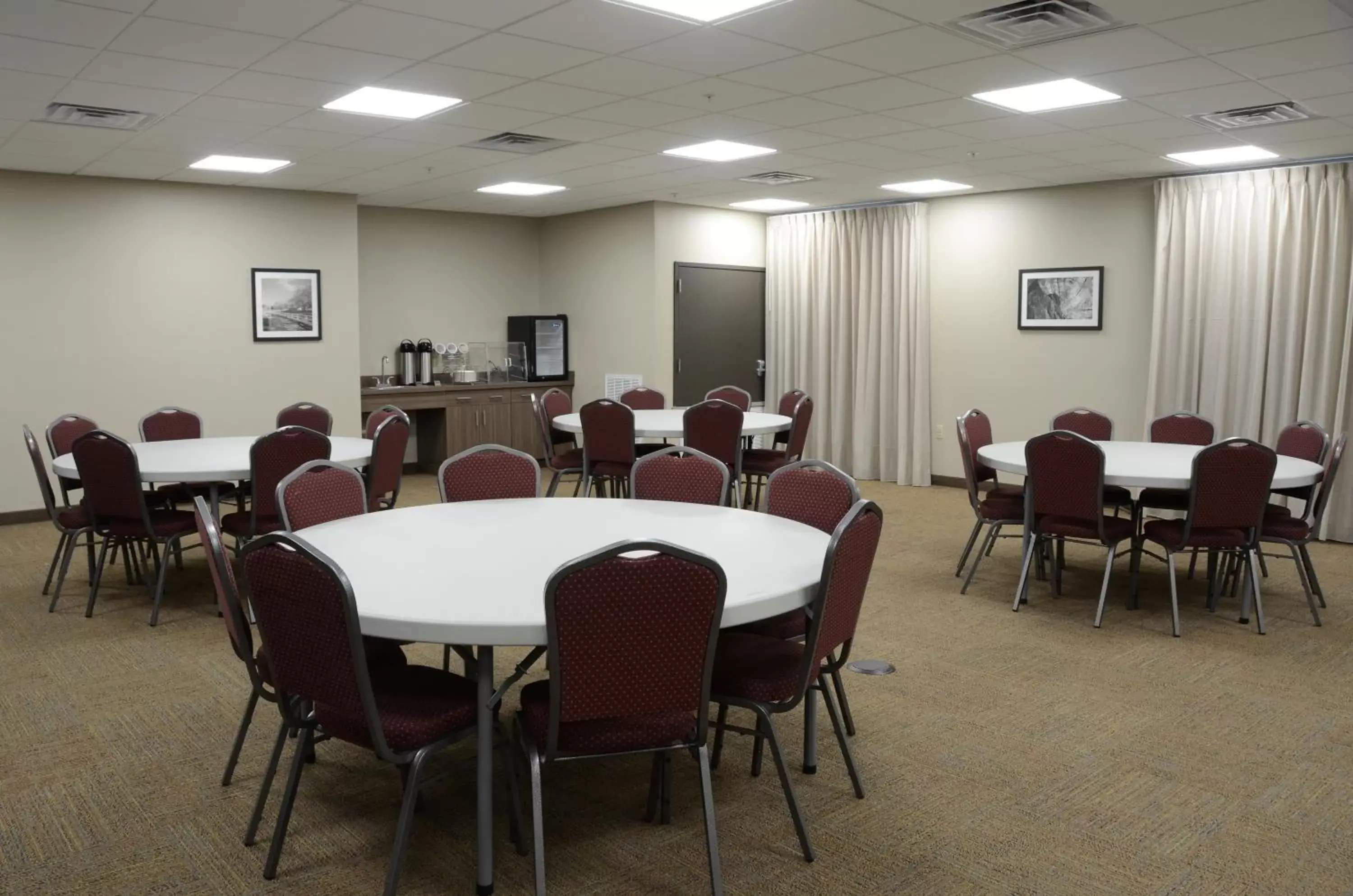 Banquet/Function facilities in MainStay Suites