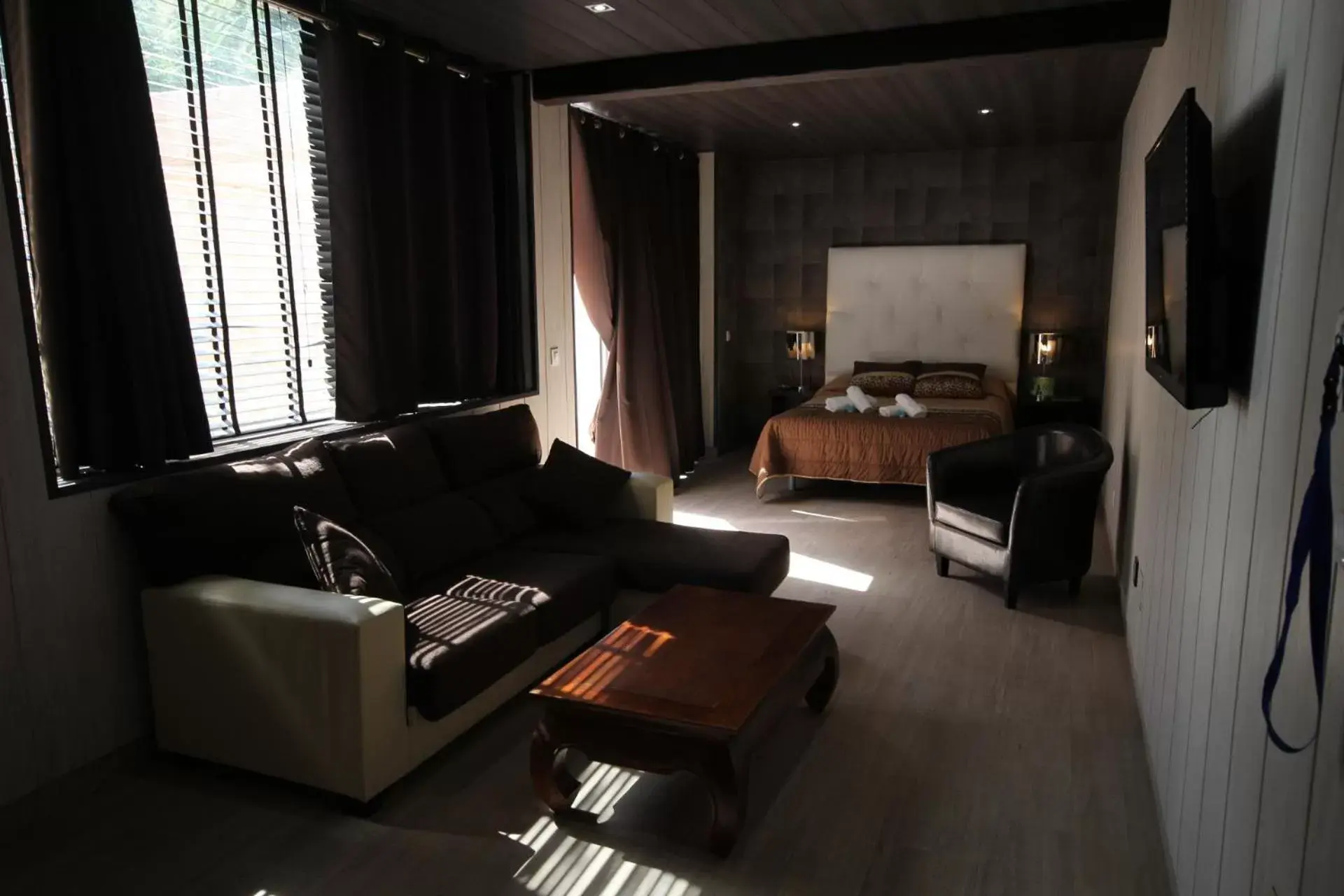 Bedroom, Seating Area in Hotel Copacabana Tarifa Beach