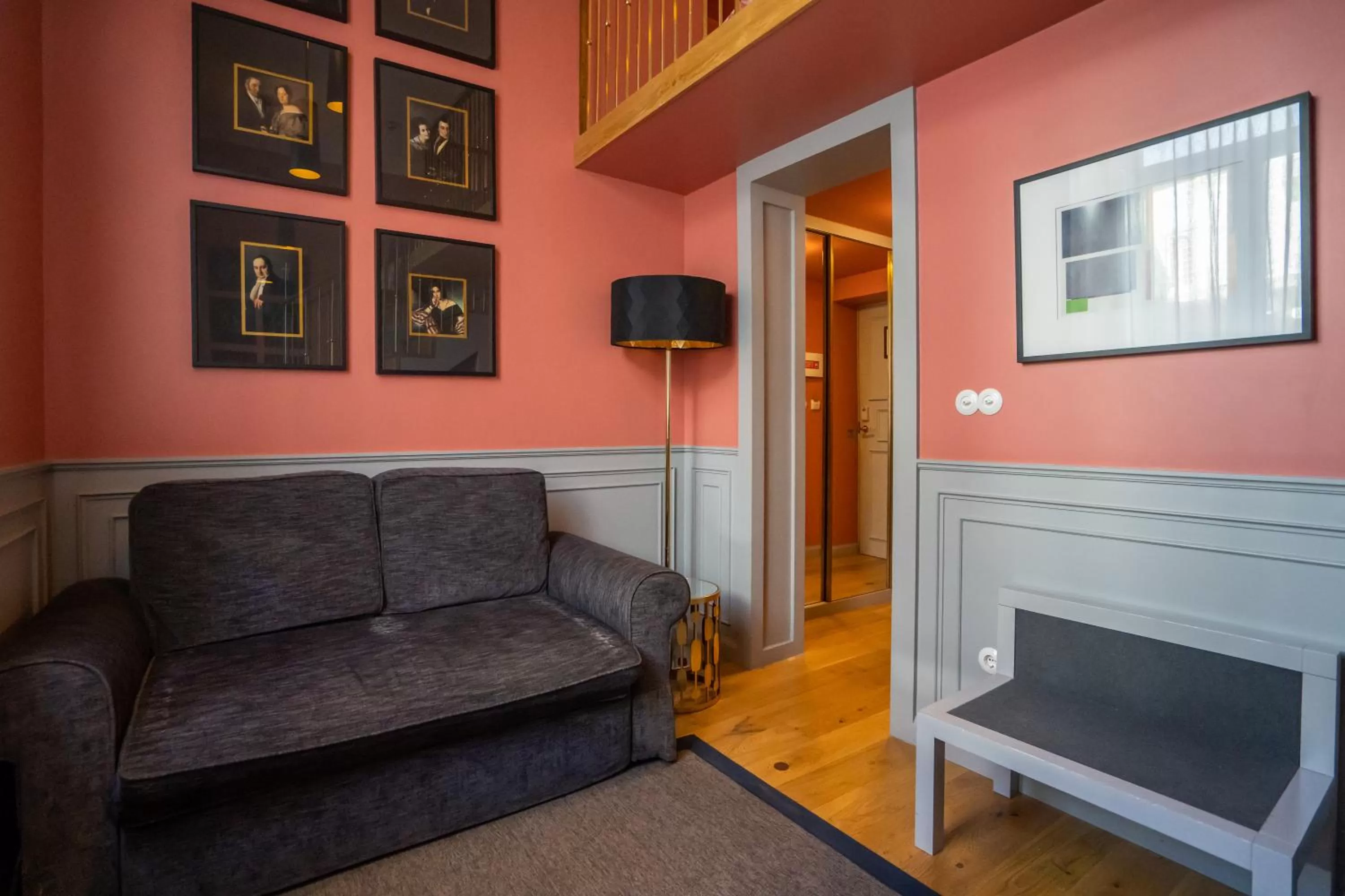 TV and multimedia in Grande Hotel do Porto