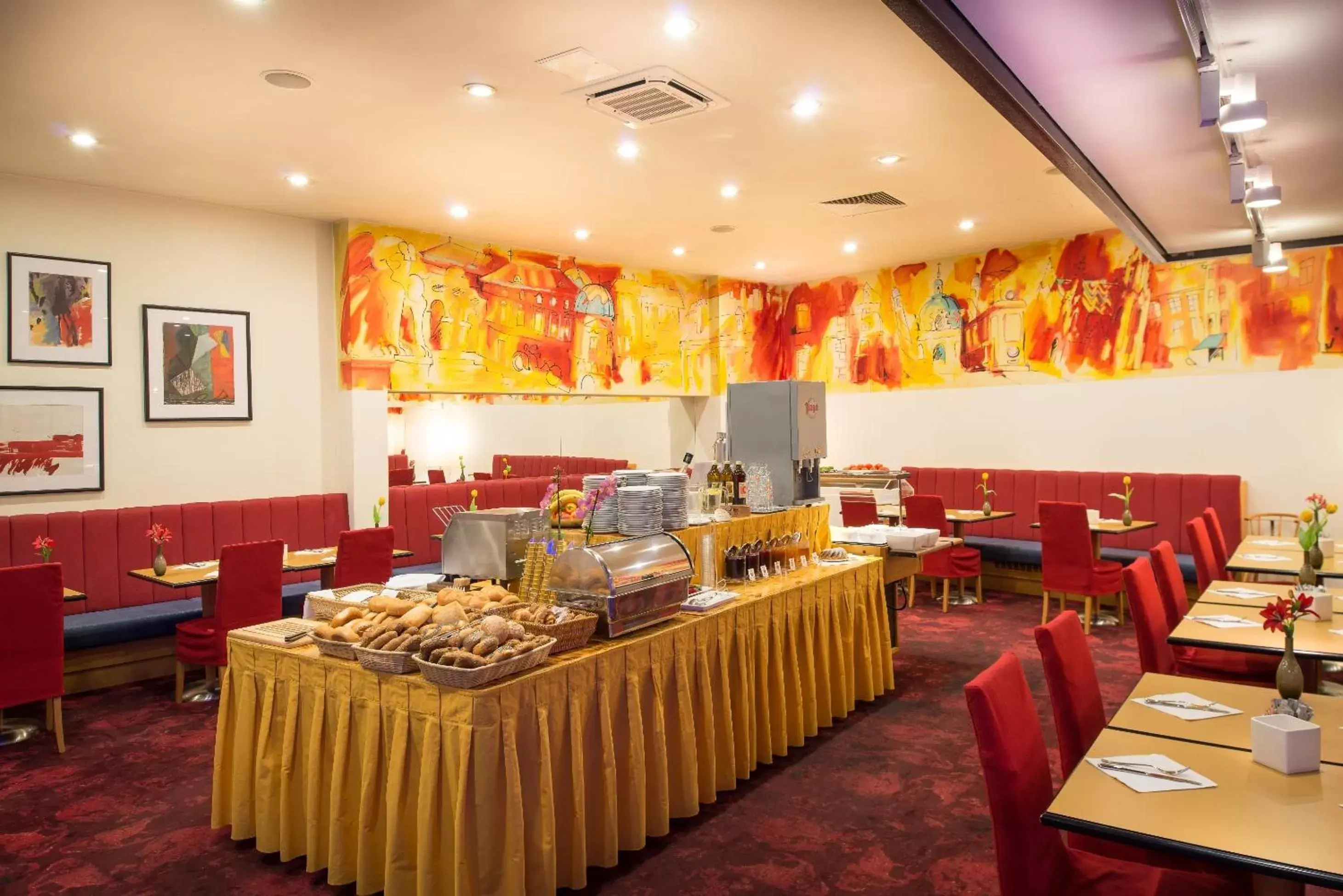 Restaurant/places to eat in Hotel Boltzmann Restaurant/places to eat in Hotel Boltzmann