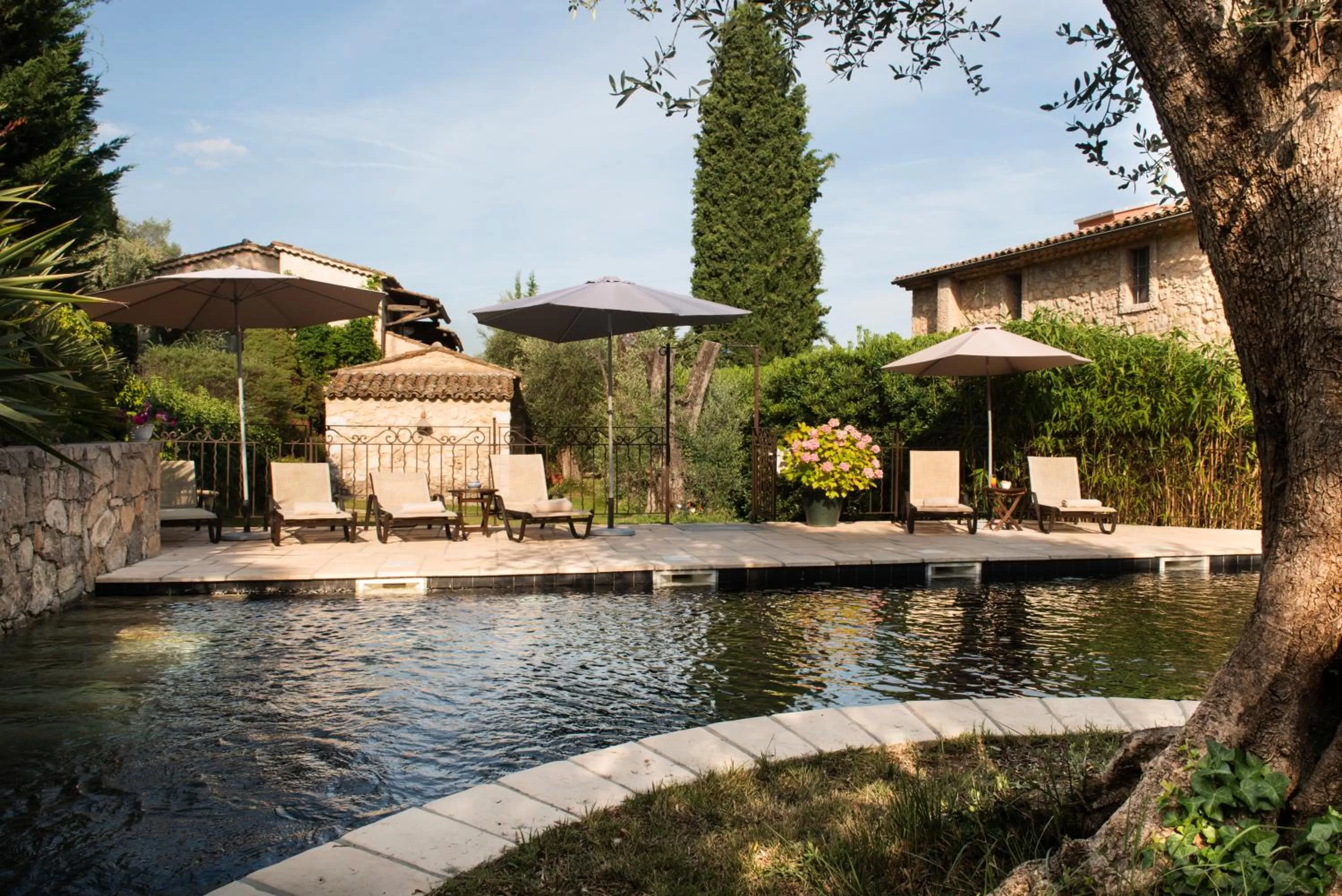 Swimming pool in Hôtel du Clos