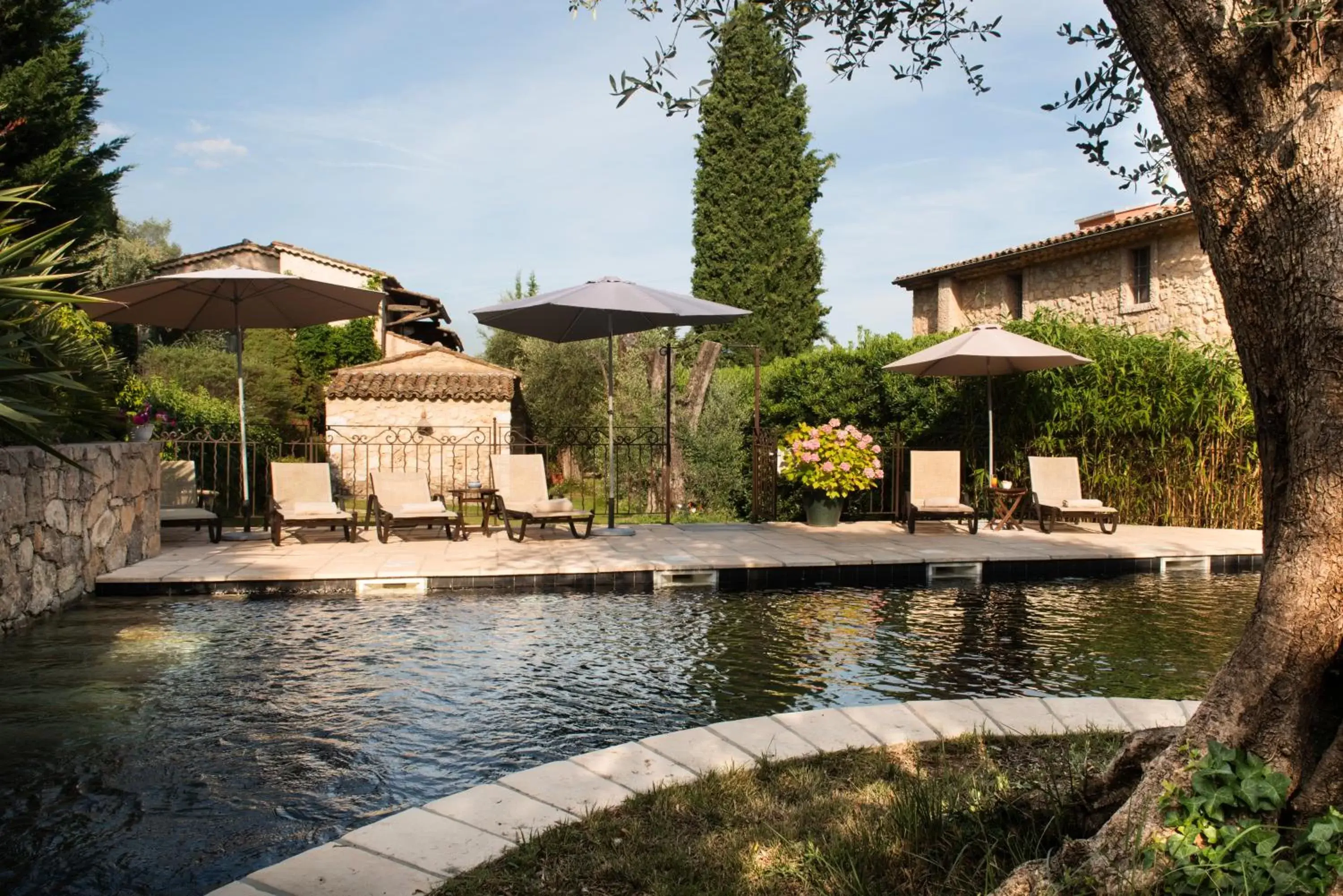 Swimming Pool in Hôtel du Clos