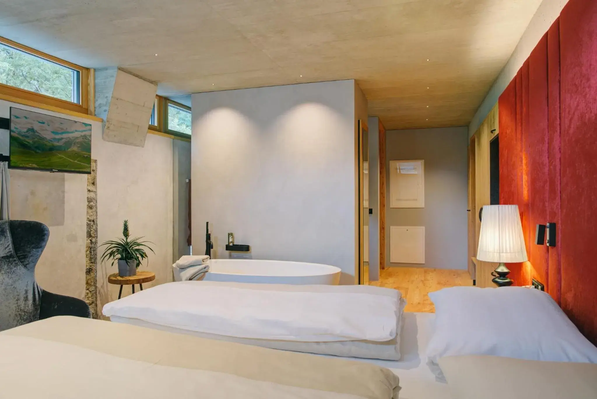 Bedroom, Bed in Boutique Hotel im Auracher Lochl