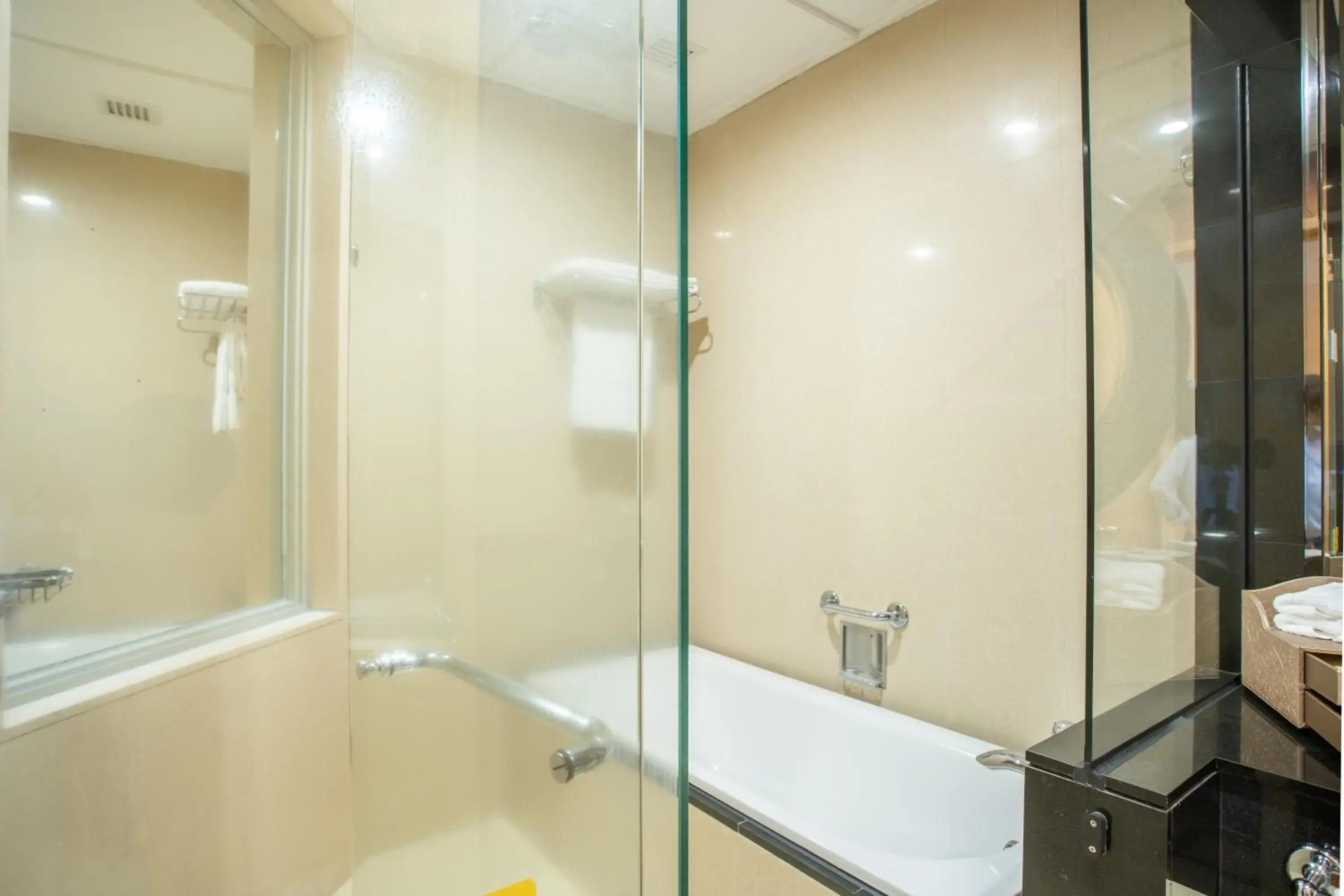 Bathroom in Shantou Junhua Haiyi Hotel