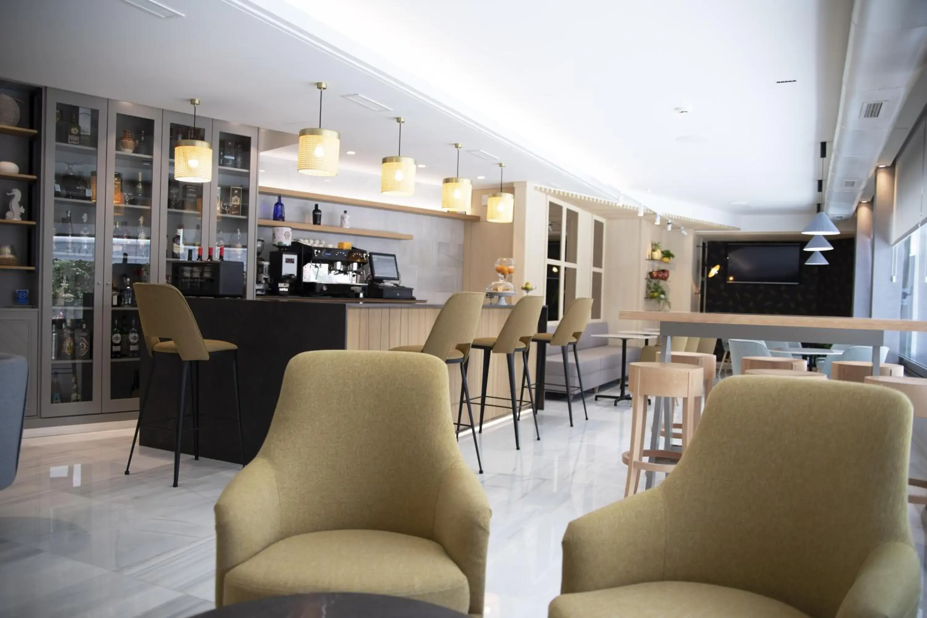 Entertainment, Lounge/Bar in Hotel Maruxia *** Superior