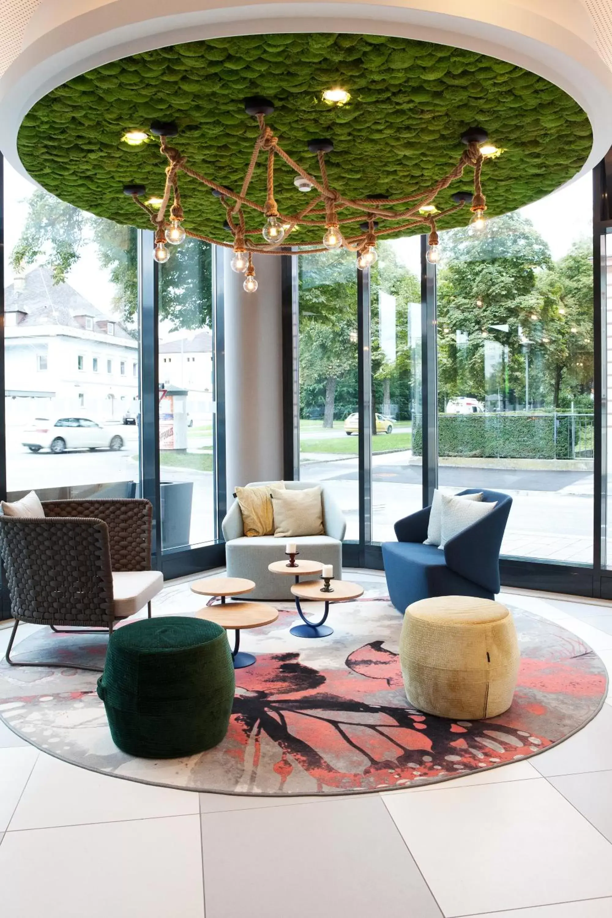 Lobby or reception in ibis Styles Klagenfurt am Woerthersee