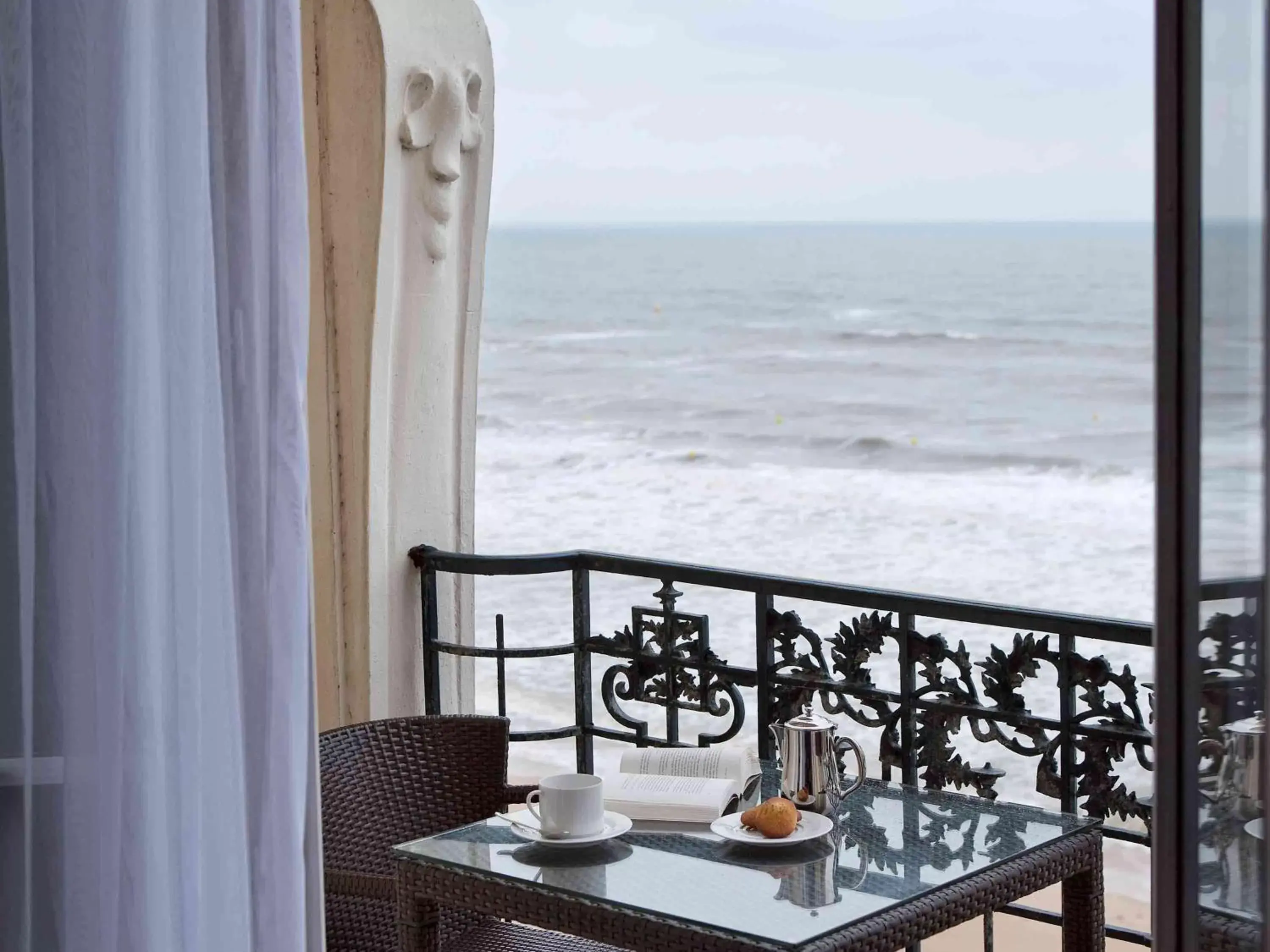 Photo of the whole room, Sea View in Le Grand Hotel de Cabourg - MGallery Hotel Collection