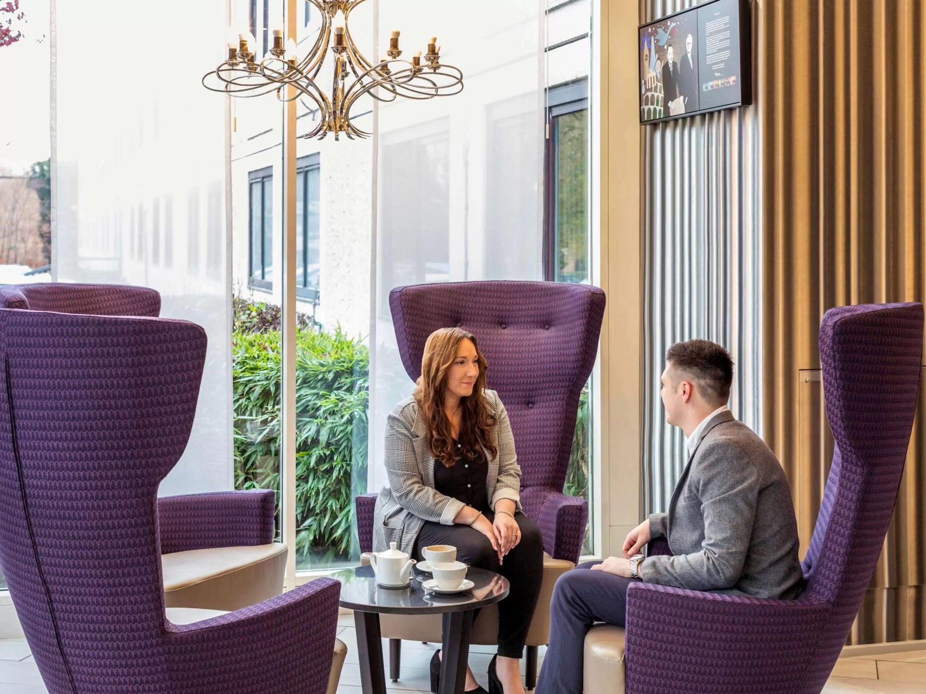 Lounge or bar in Novotel Coventry