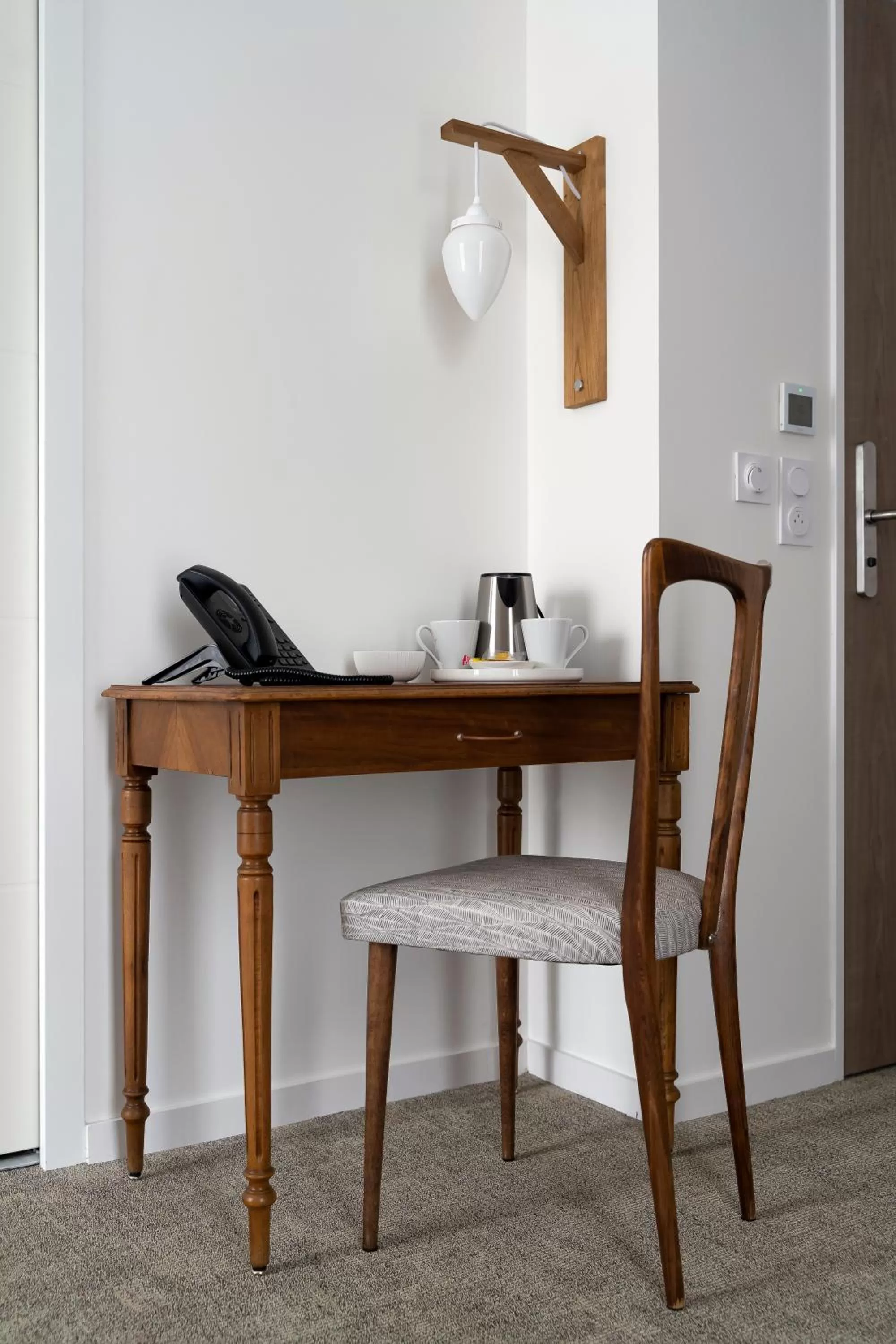 Coffee/tea facilities in HOTEL LE 25