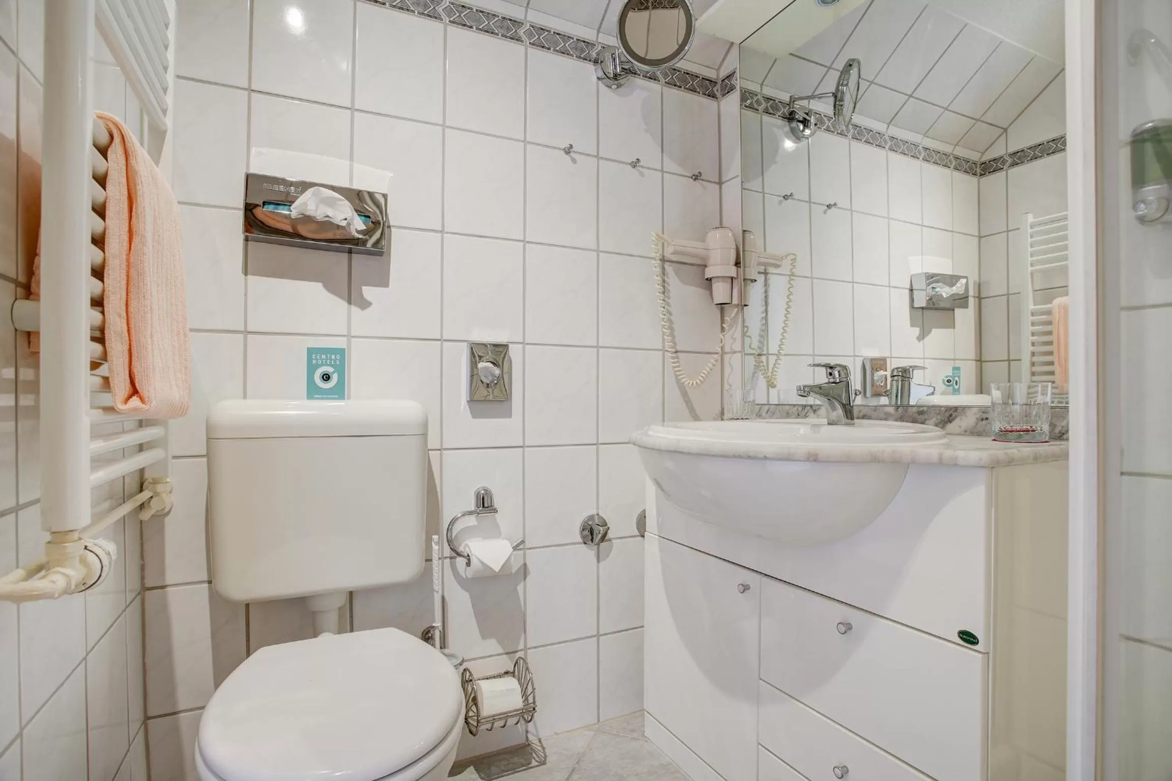 Bathroom in Hotel Consul