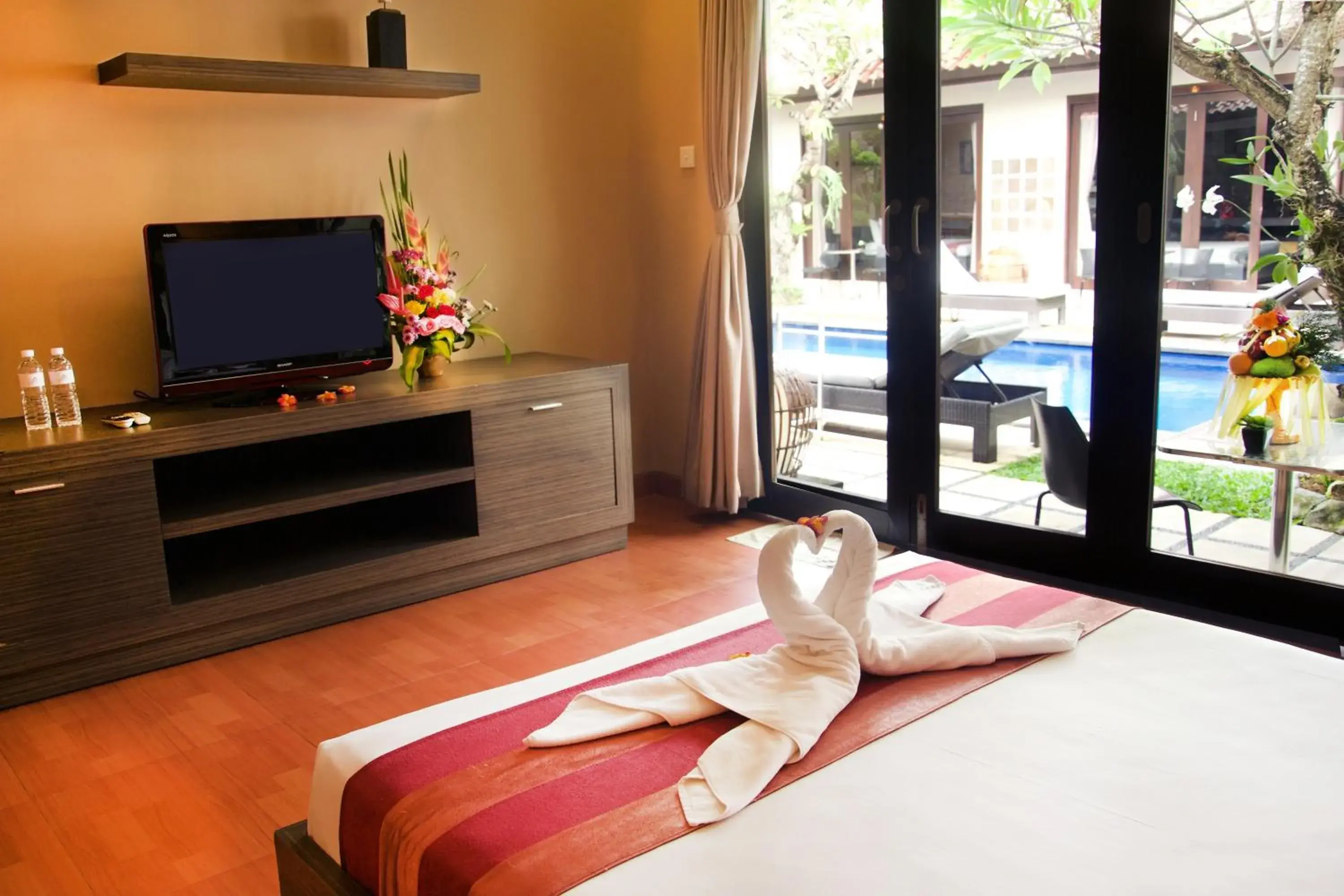 Balcony/Terrace, Bed in Sindhu Mertha Suite Balcony/Terrace, Bed in Sindhu Mertha Suite