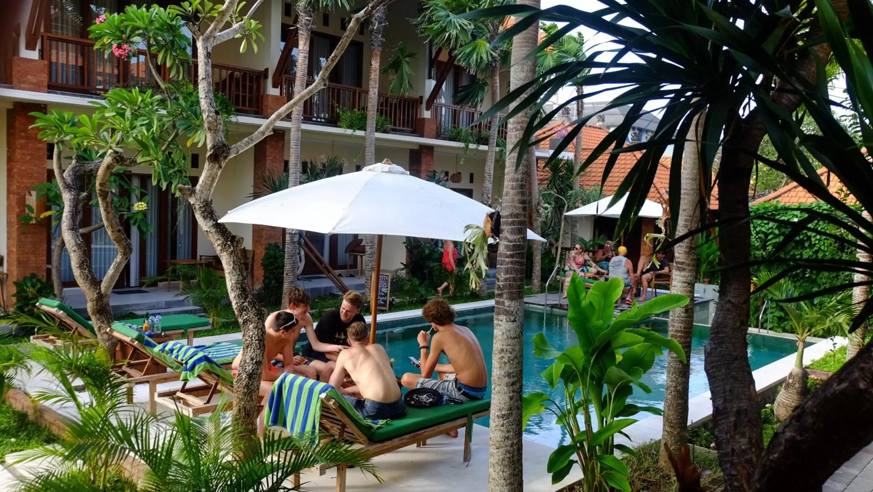 Swimming Pool in Mina Pelasa Hotel