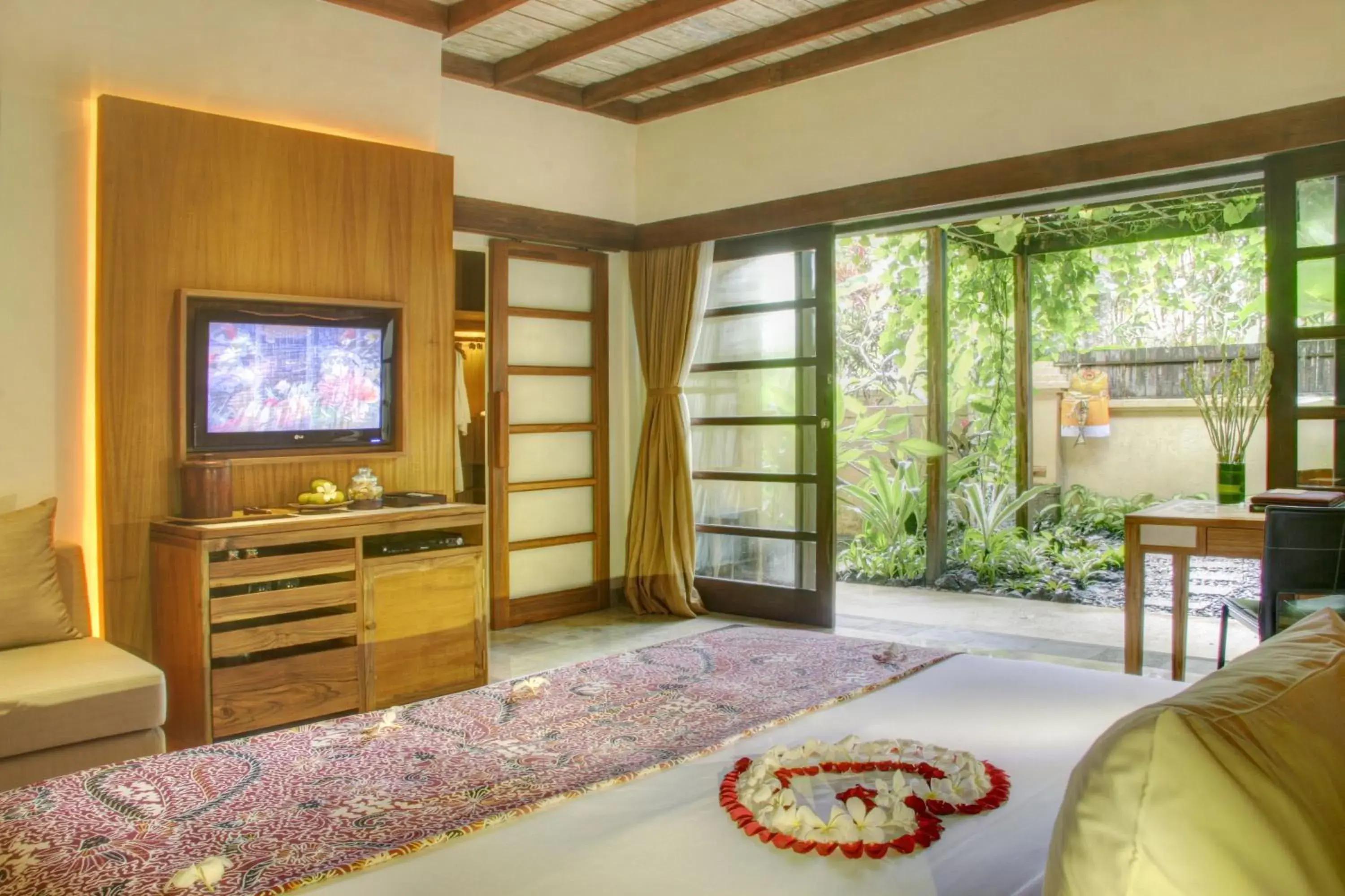 View (from property/room), TV/Entertainment Center in Komaneka at Monkey Forest Ubud
