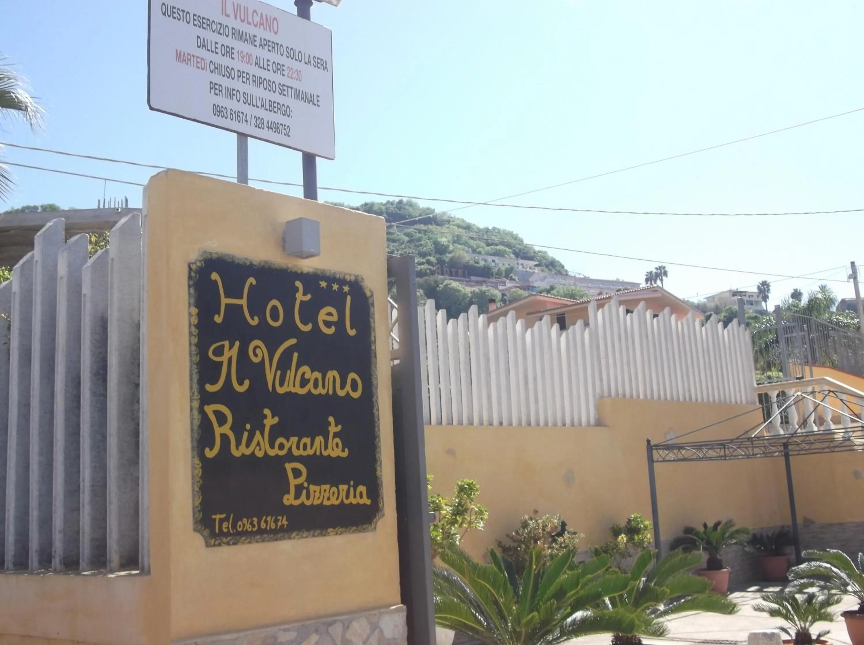 Property building in Hotel Il Vulcano