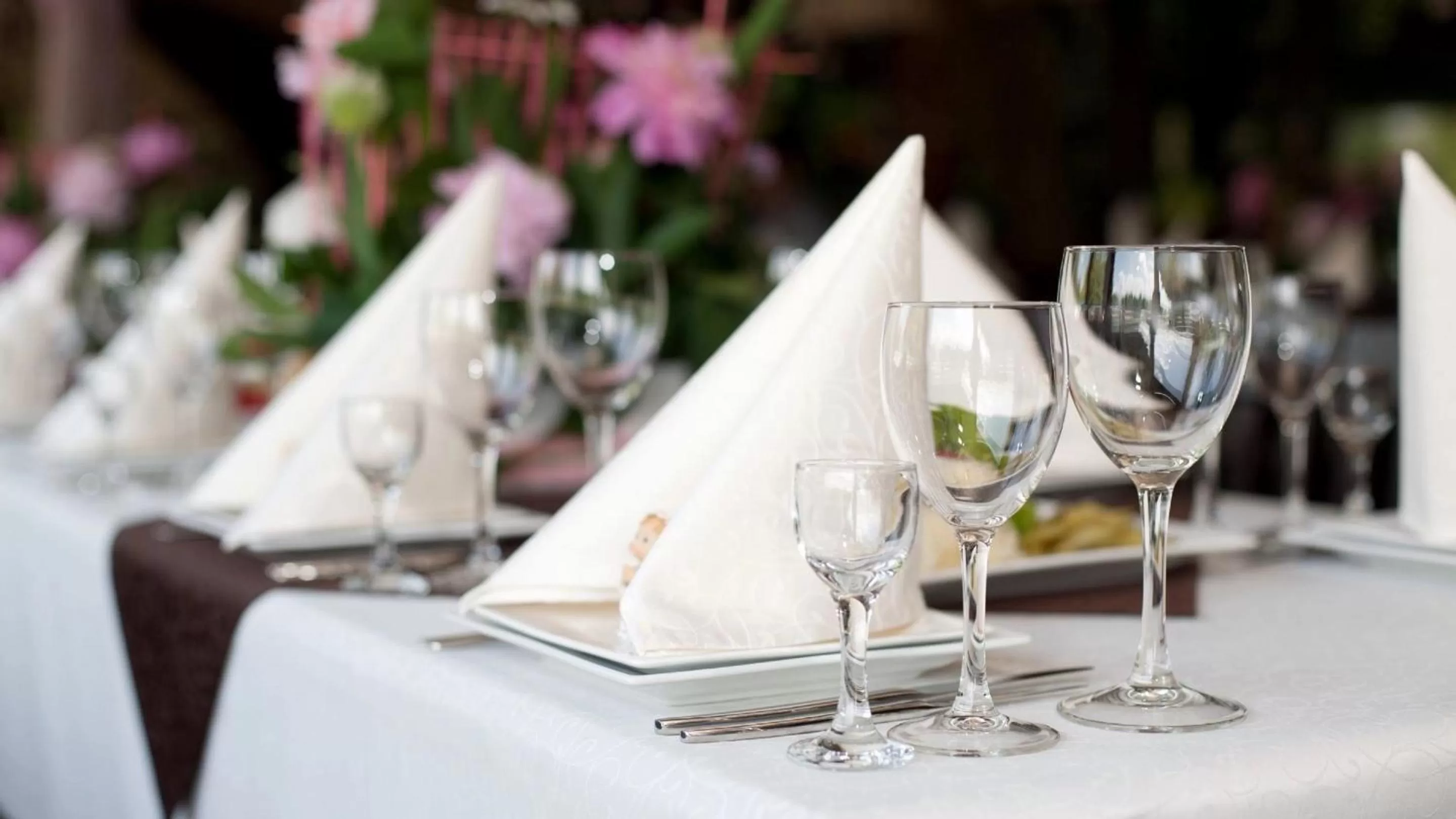 Restaurant/places to eat in Lady Gregory Hotel, Leisure Club & Beauty Rooms