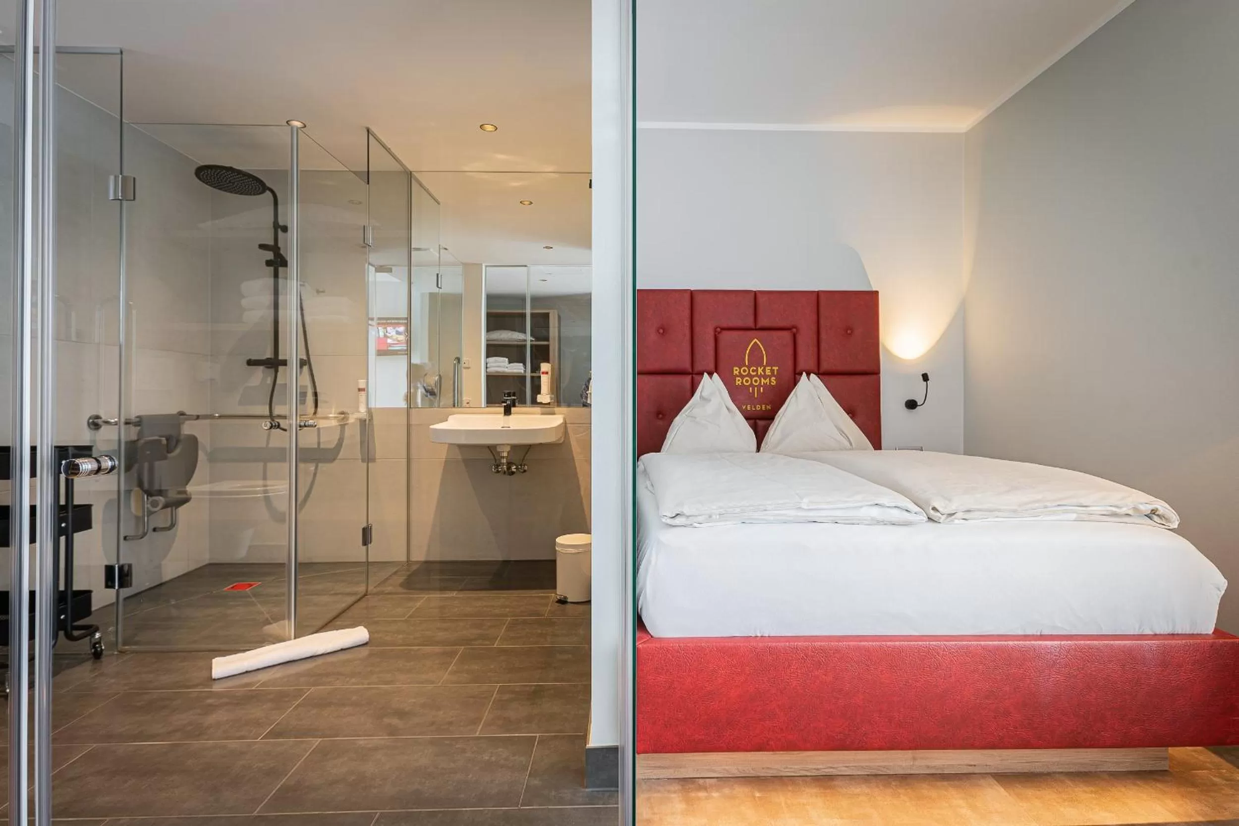 Bedroom, Bed in Rocket Rooms Velden