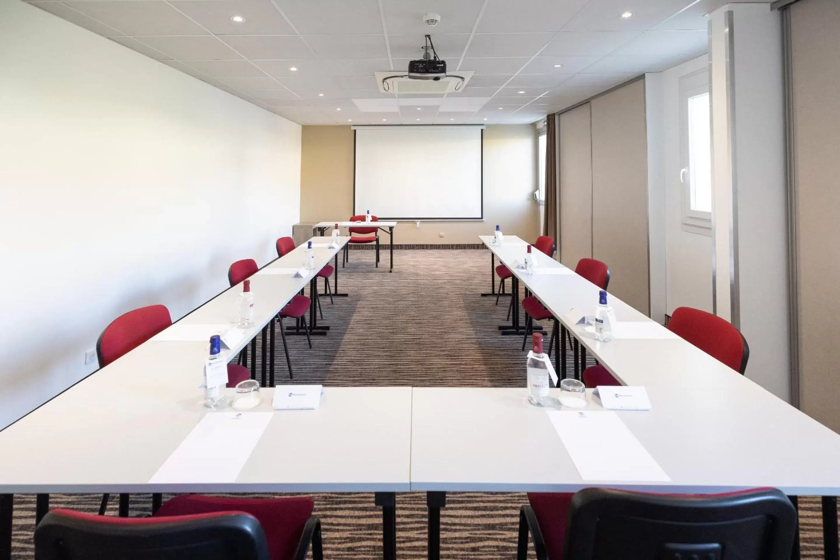 Meeting/conference room in Best Western Hotel Le Bordeaux Sud