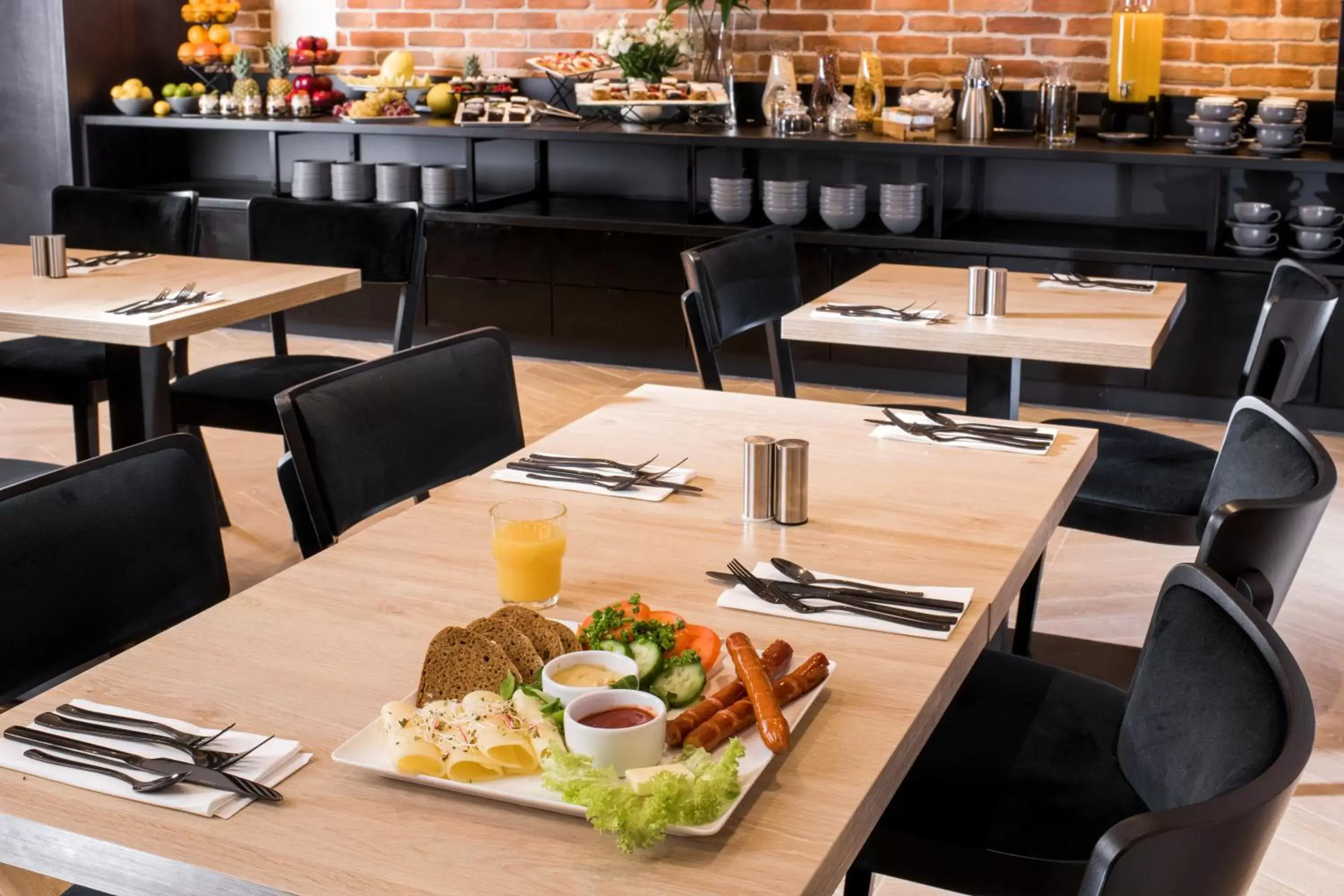 Breakfast in Hotel Krupnicza 30 Breakfast in Hotel Krupnicza 30