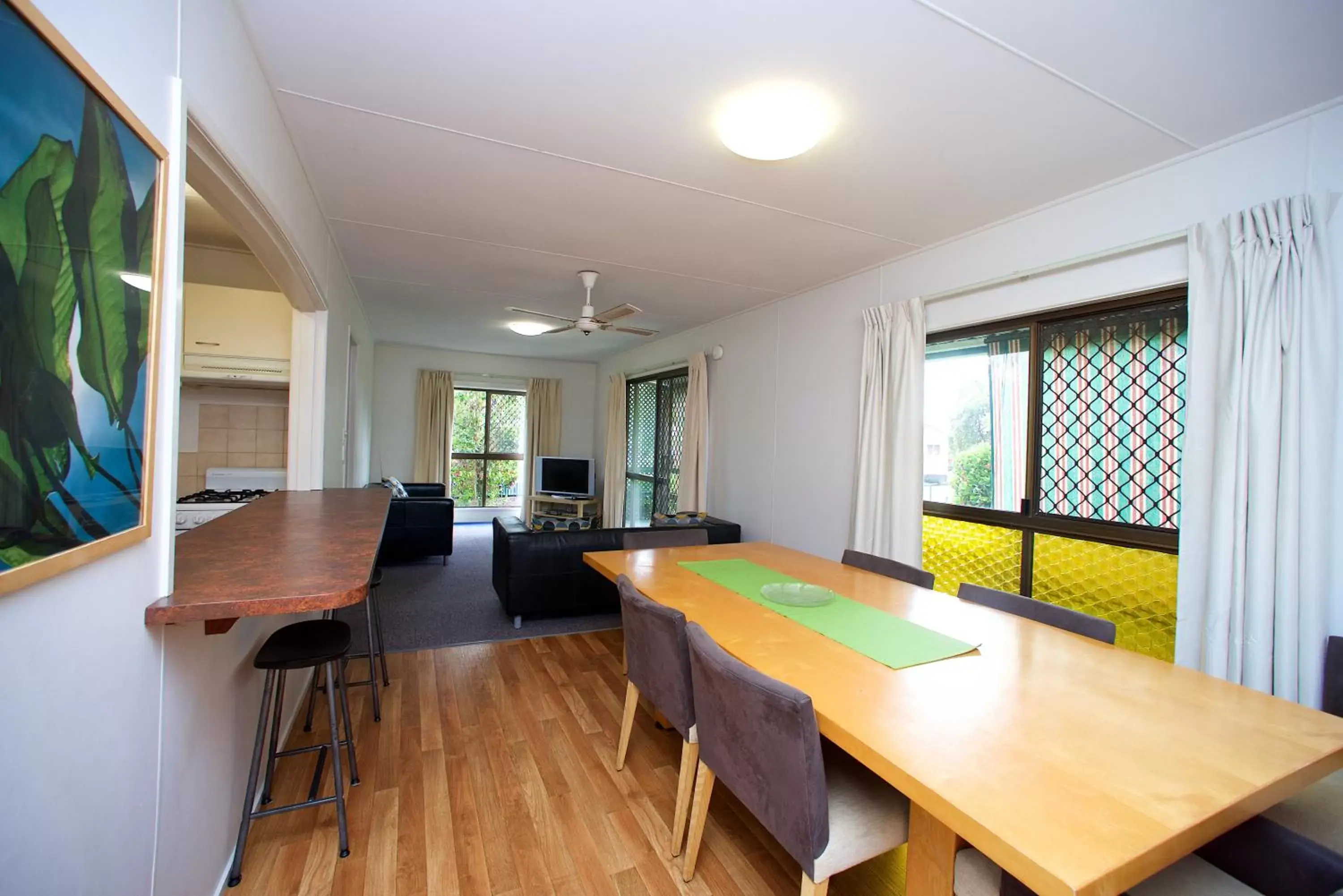 Dining area in Ingenia Holidays Taigum (Formerly Colonial Village)