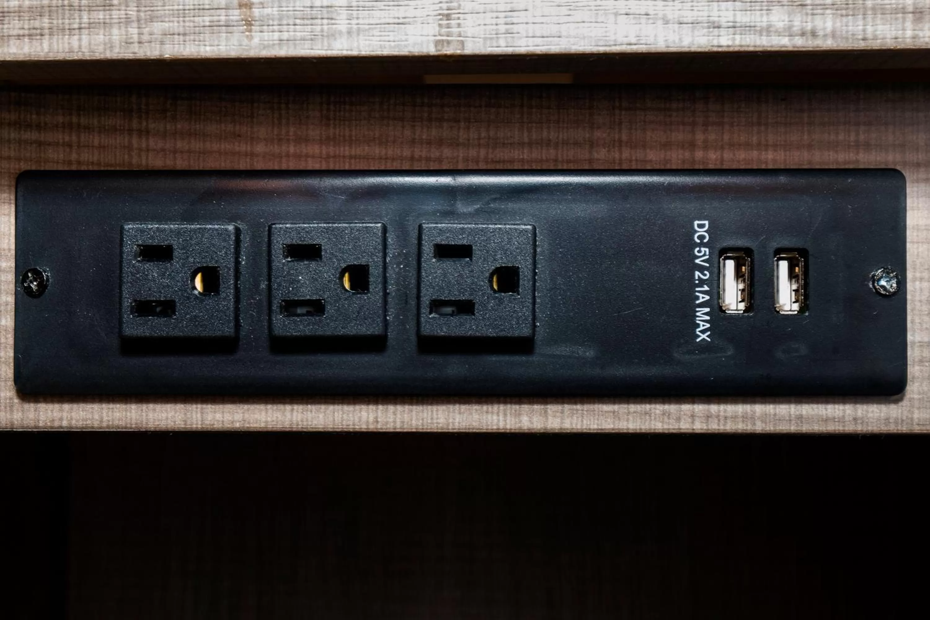 Food and drinks in Red Roof Inn PLUS+ Boston - Logan