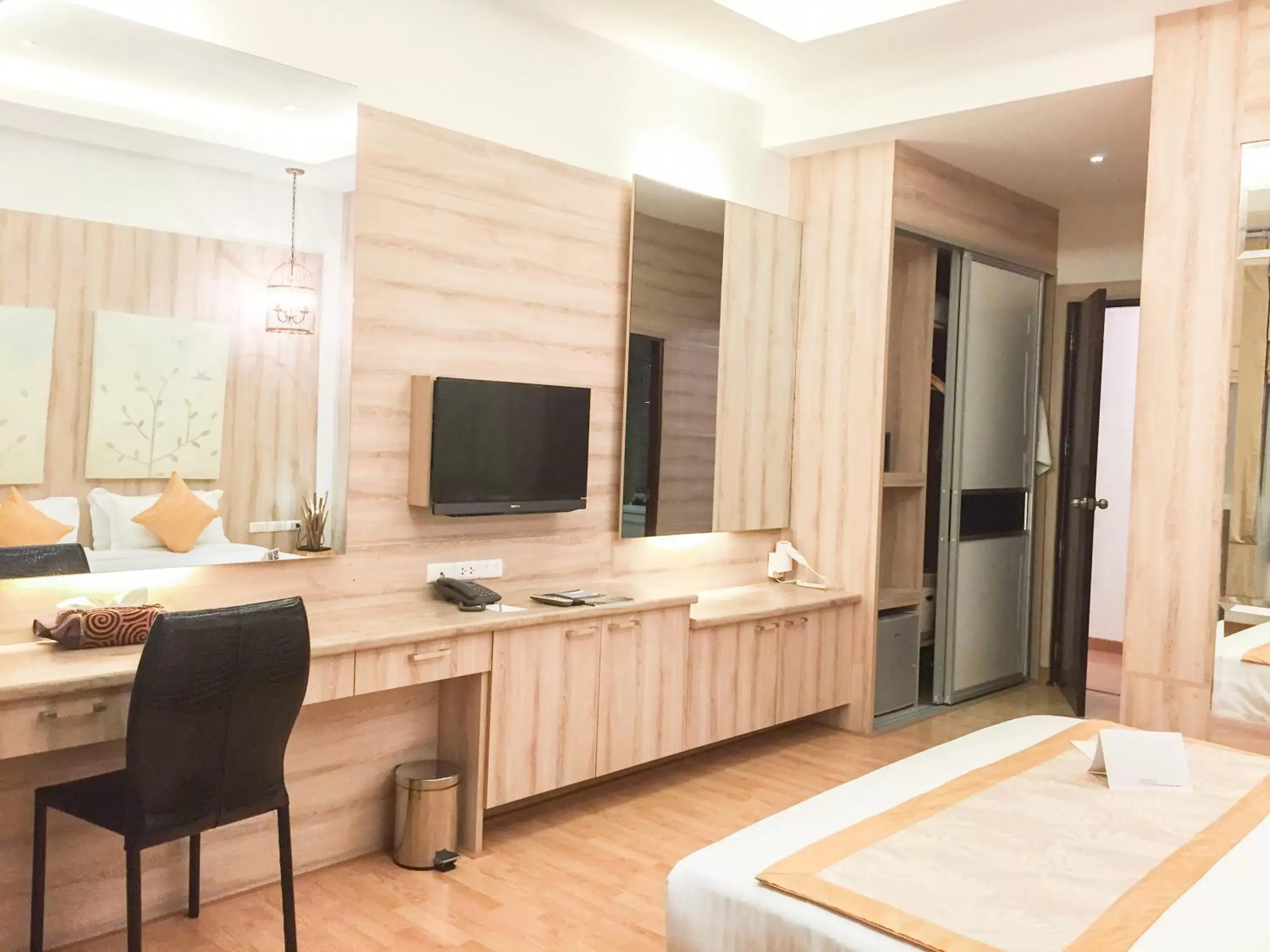 Bedroom, Seating Area in Dhevan Dara Beach Villa Kuiburi