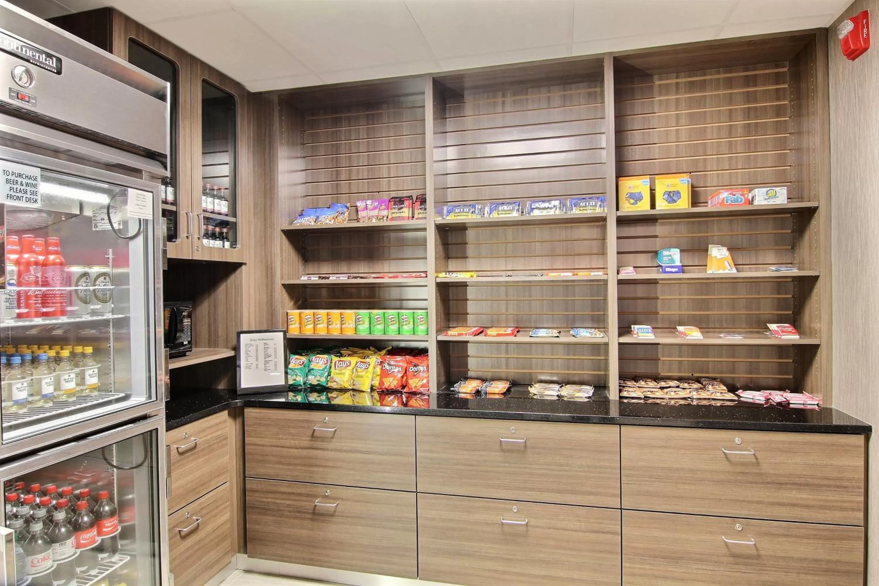 Lobby or reception in Holiday Inn Express Fargo - West Acres by IHG