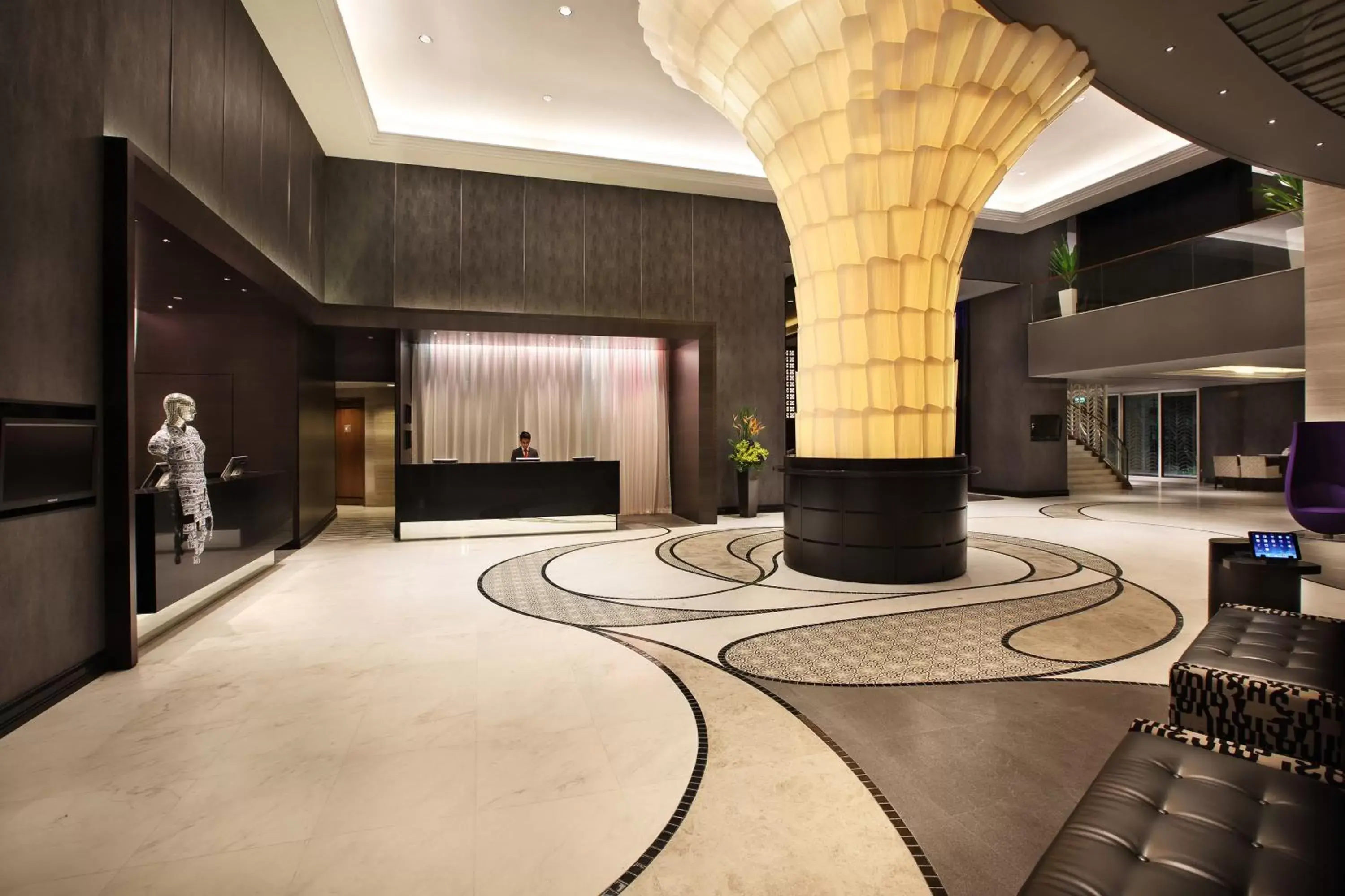 Lobby or reception in Rendezvous Hotel Singapore by Far East Hospitality Lobby or reception in Rendezvous Hotel Singapore by Far East Hospitality