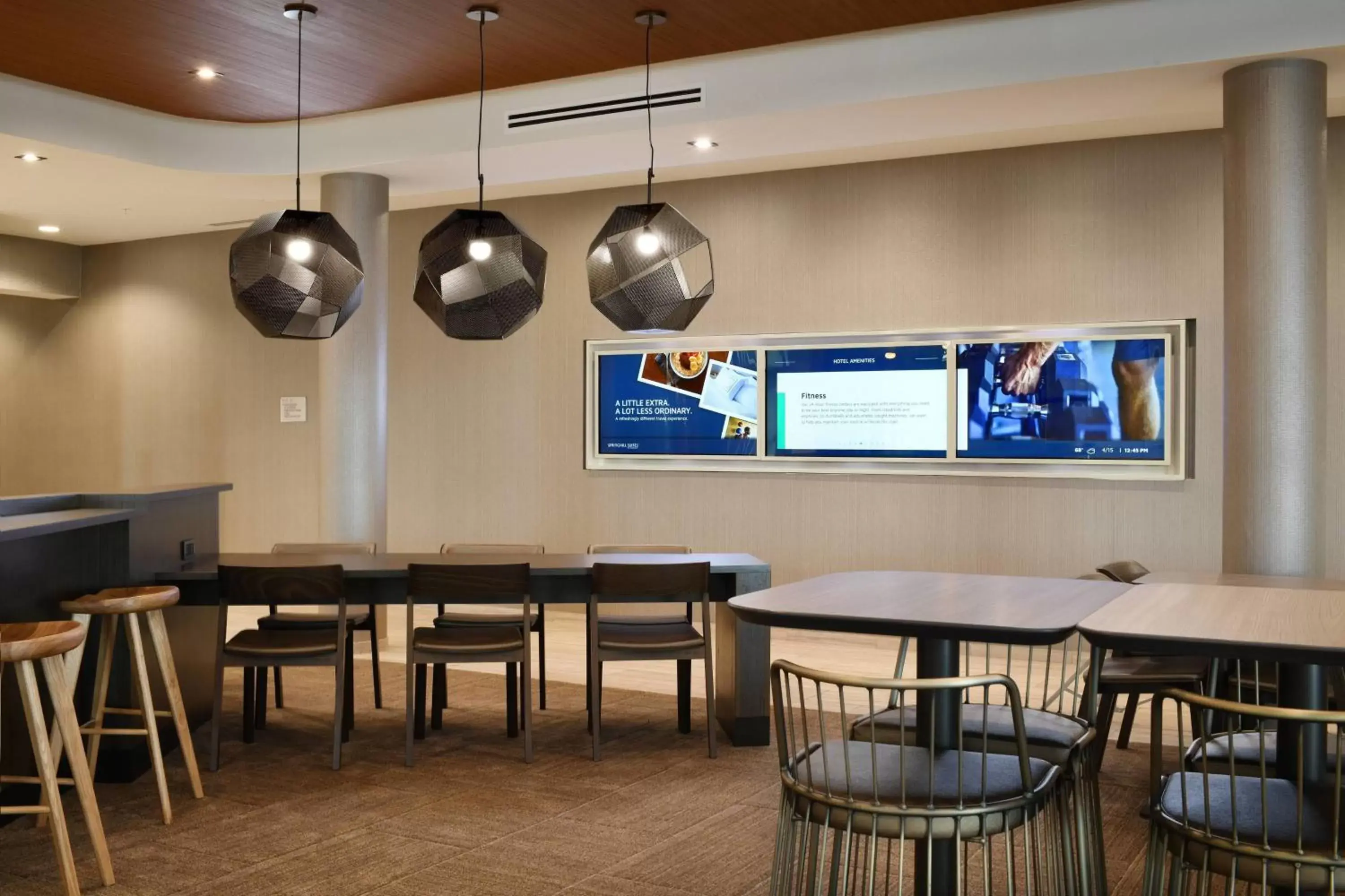 Lobby or reception, Lounge/Bar in SpringHill Suites Dallas DFW Airport South/CentrePort