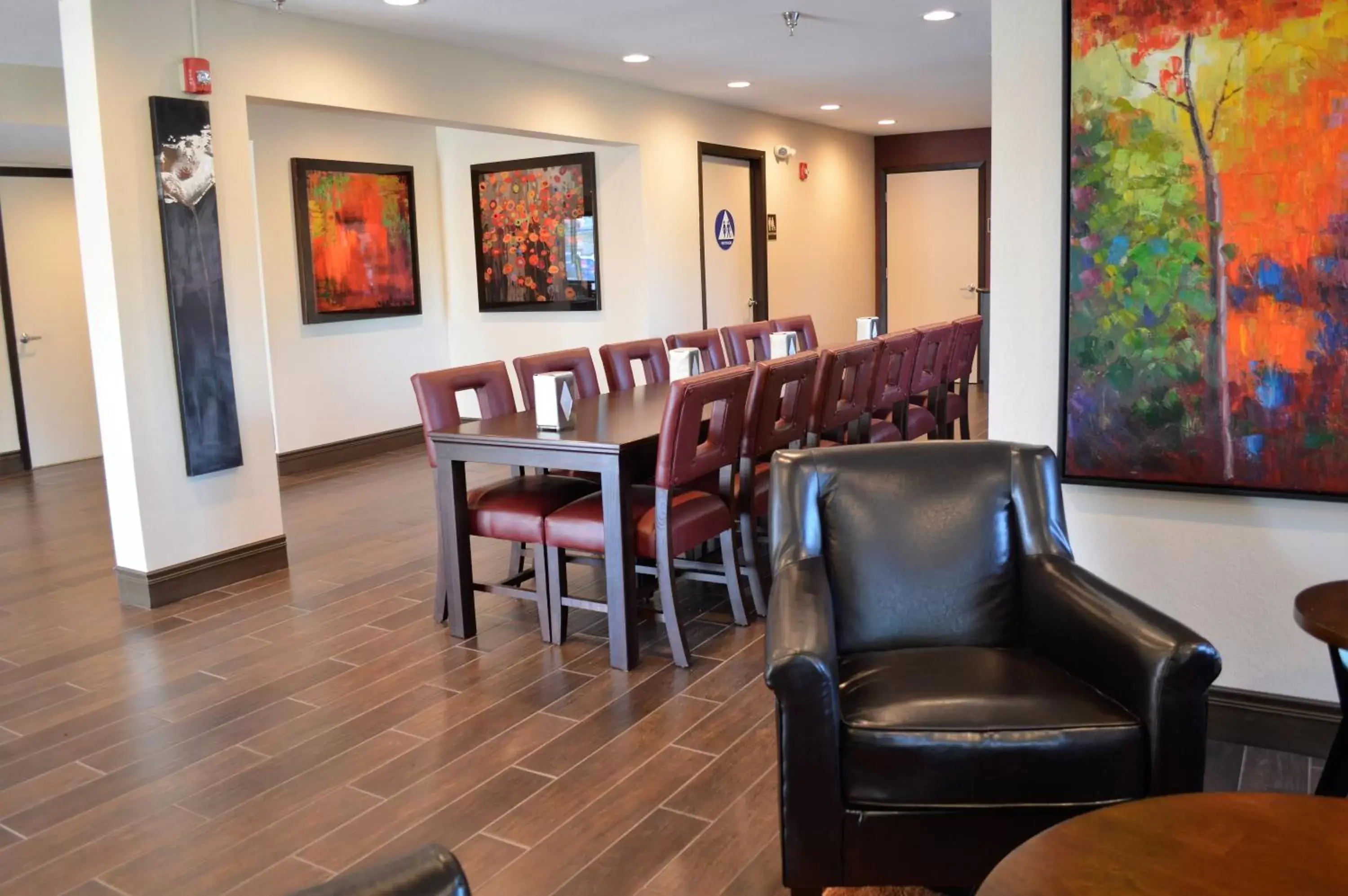 Lobby or reception in Red Roof Inn & Suites Sacramento North