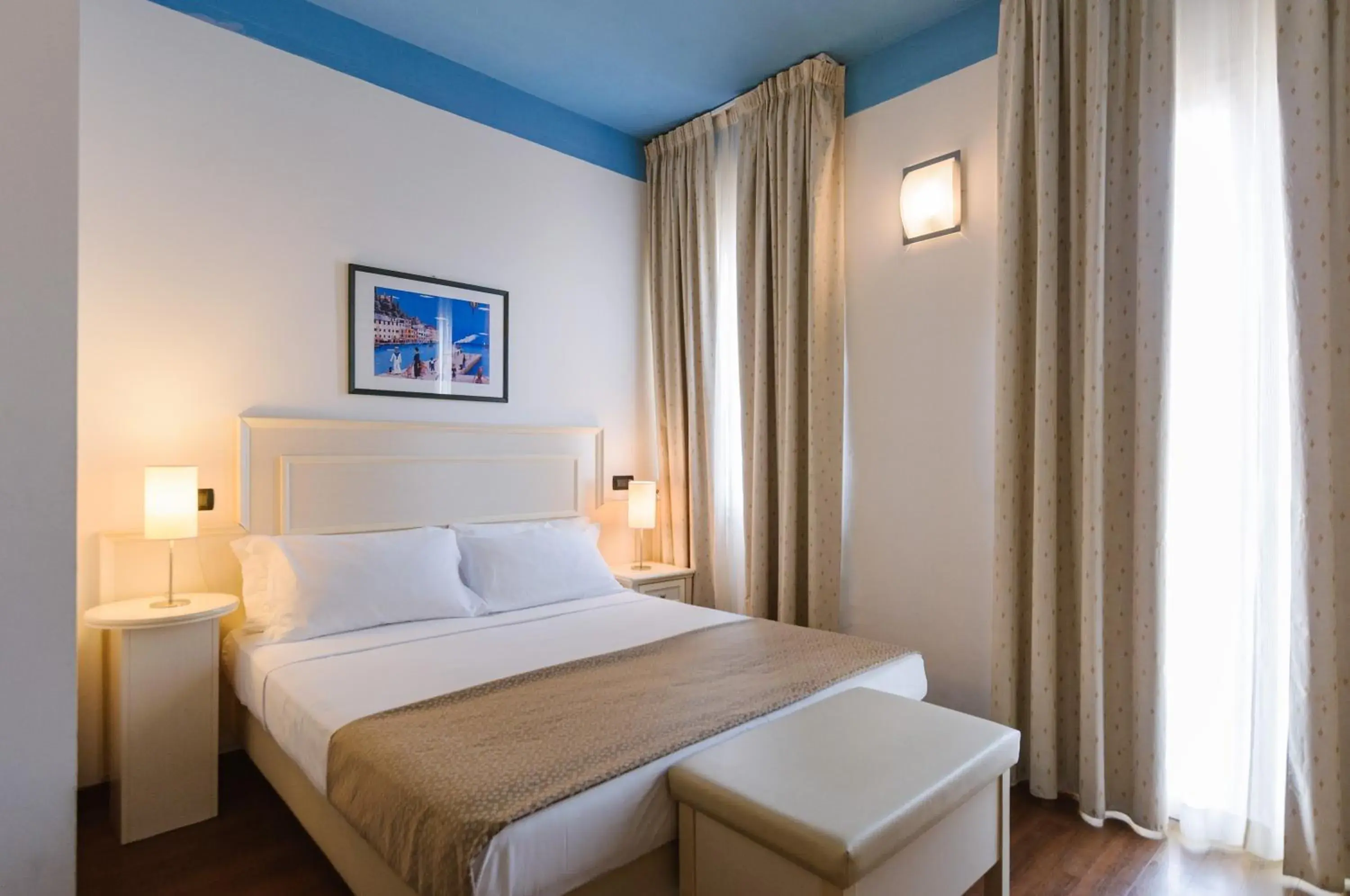 Bedroom, Bed in Hotel Fra I Pini