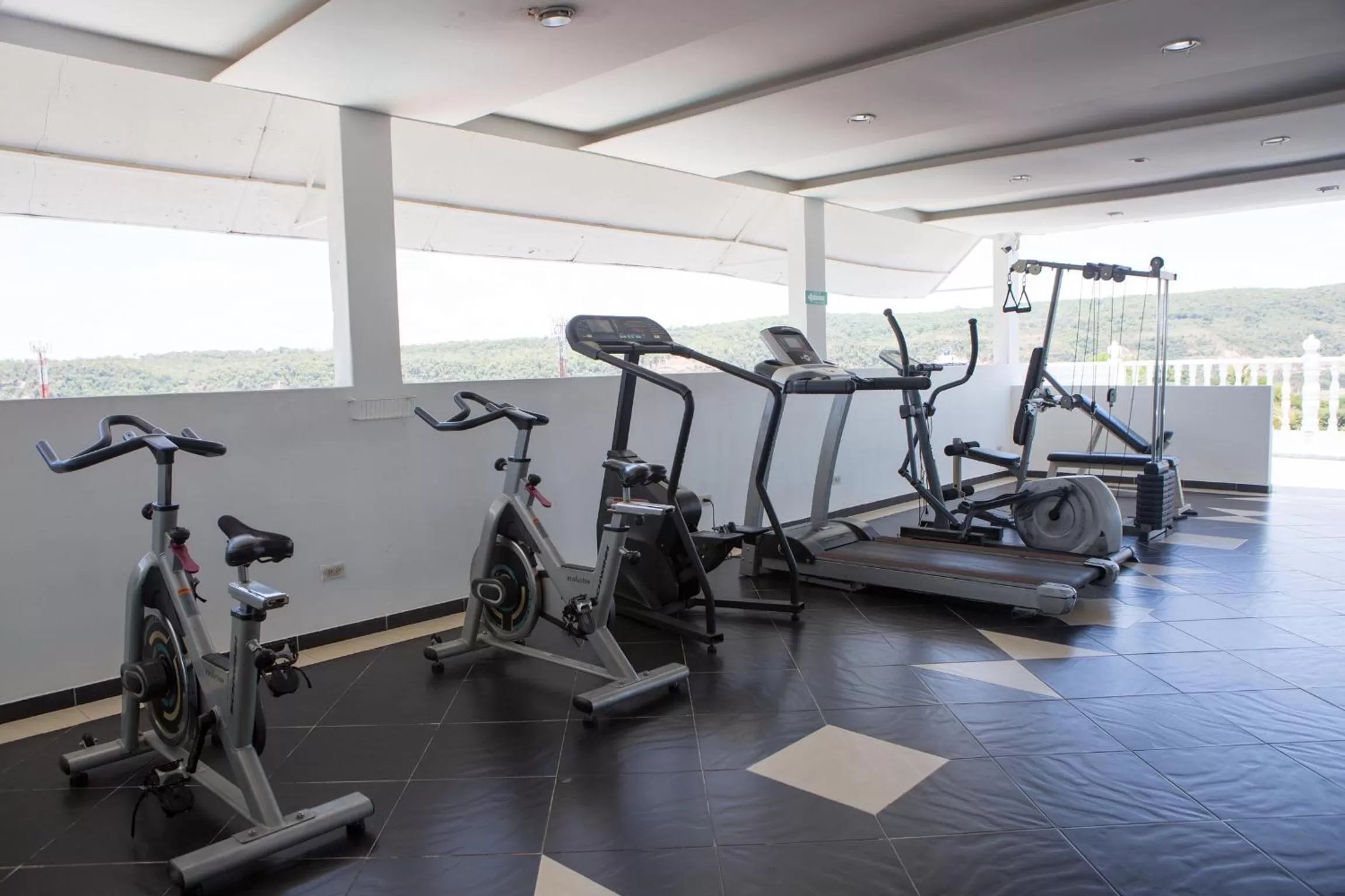 Fitness centre/facilities in Hotel Anamichu Suites