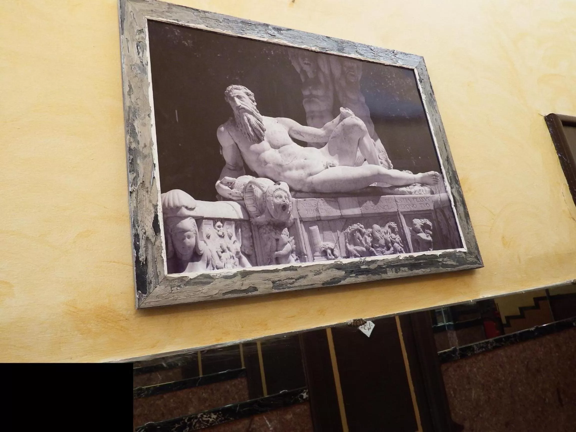 Decorative detail in Hotel Touring