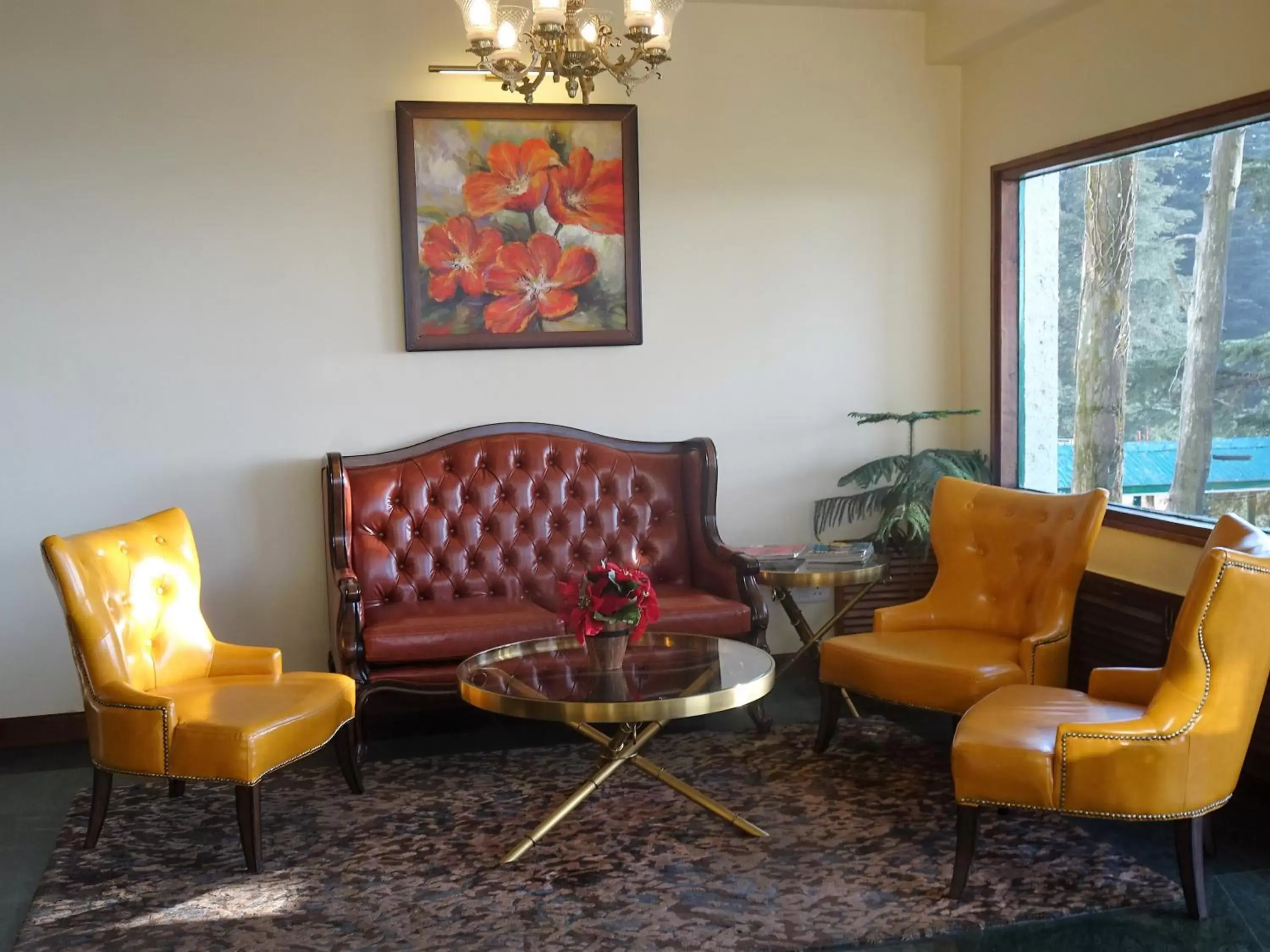 Lobby or reception in Honeymoon Inn Shimla Lobby or reception in Honeymoon Inn Shimla