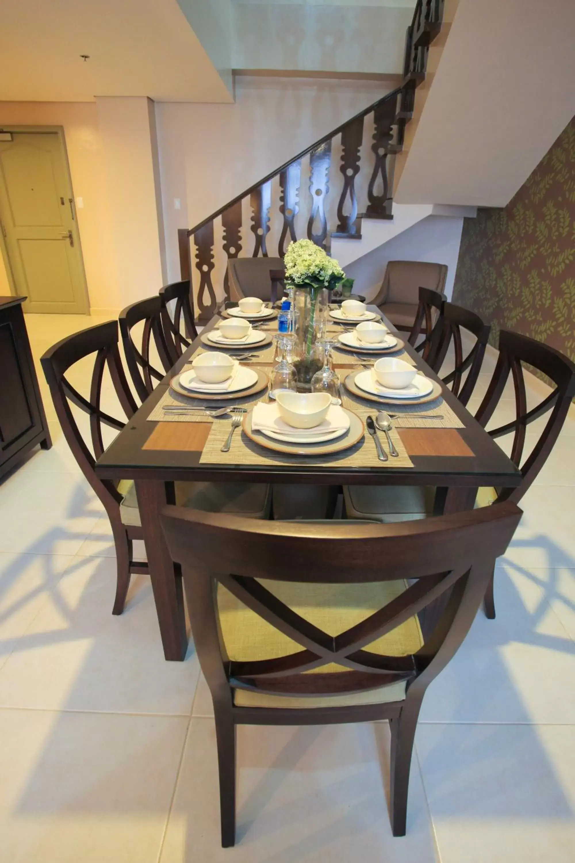 Dining Area in Crosswinds Resort Suites