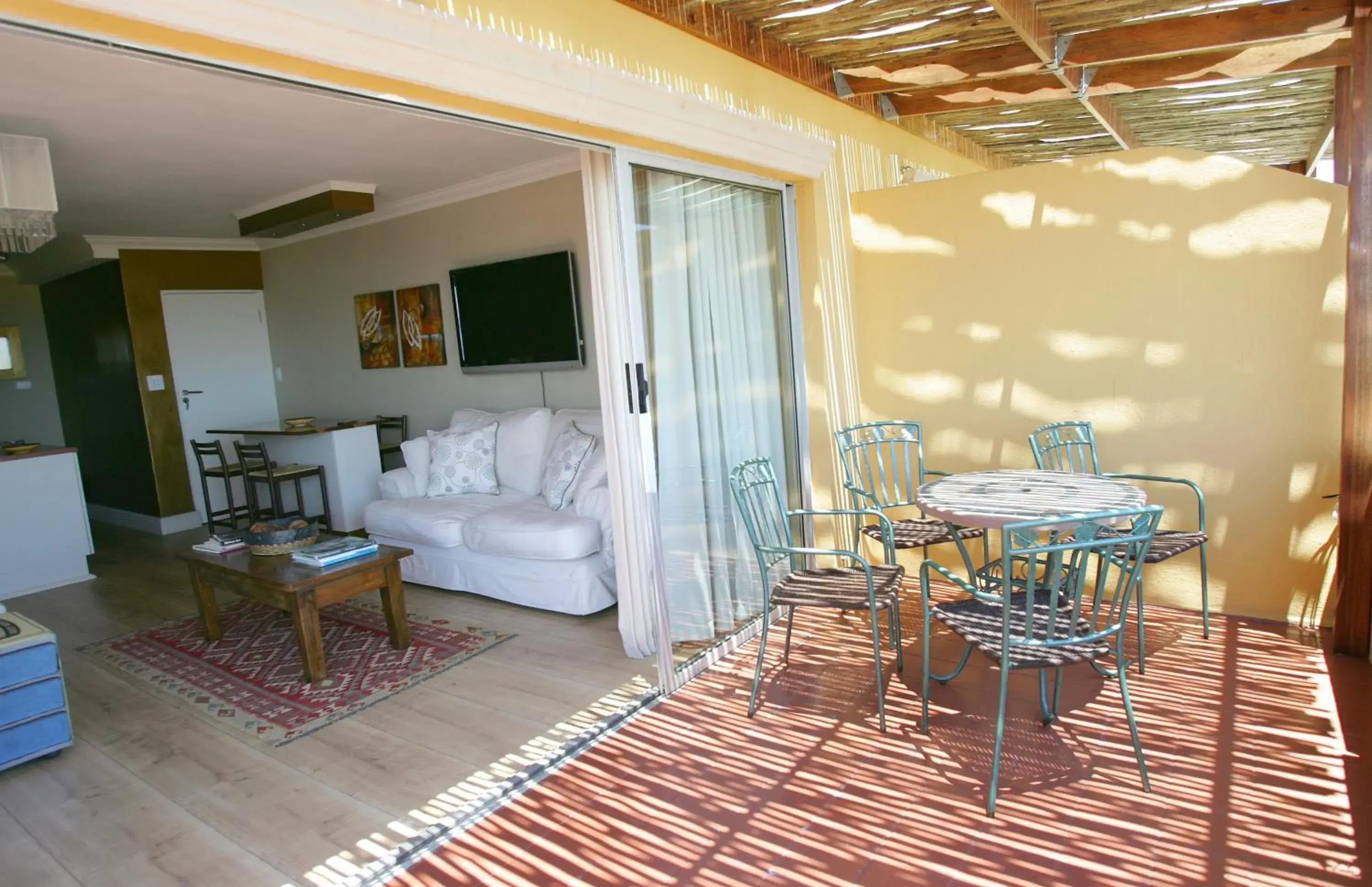 Patio, Seating Area in Dolphin Inn Guesthouse