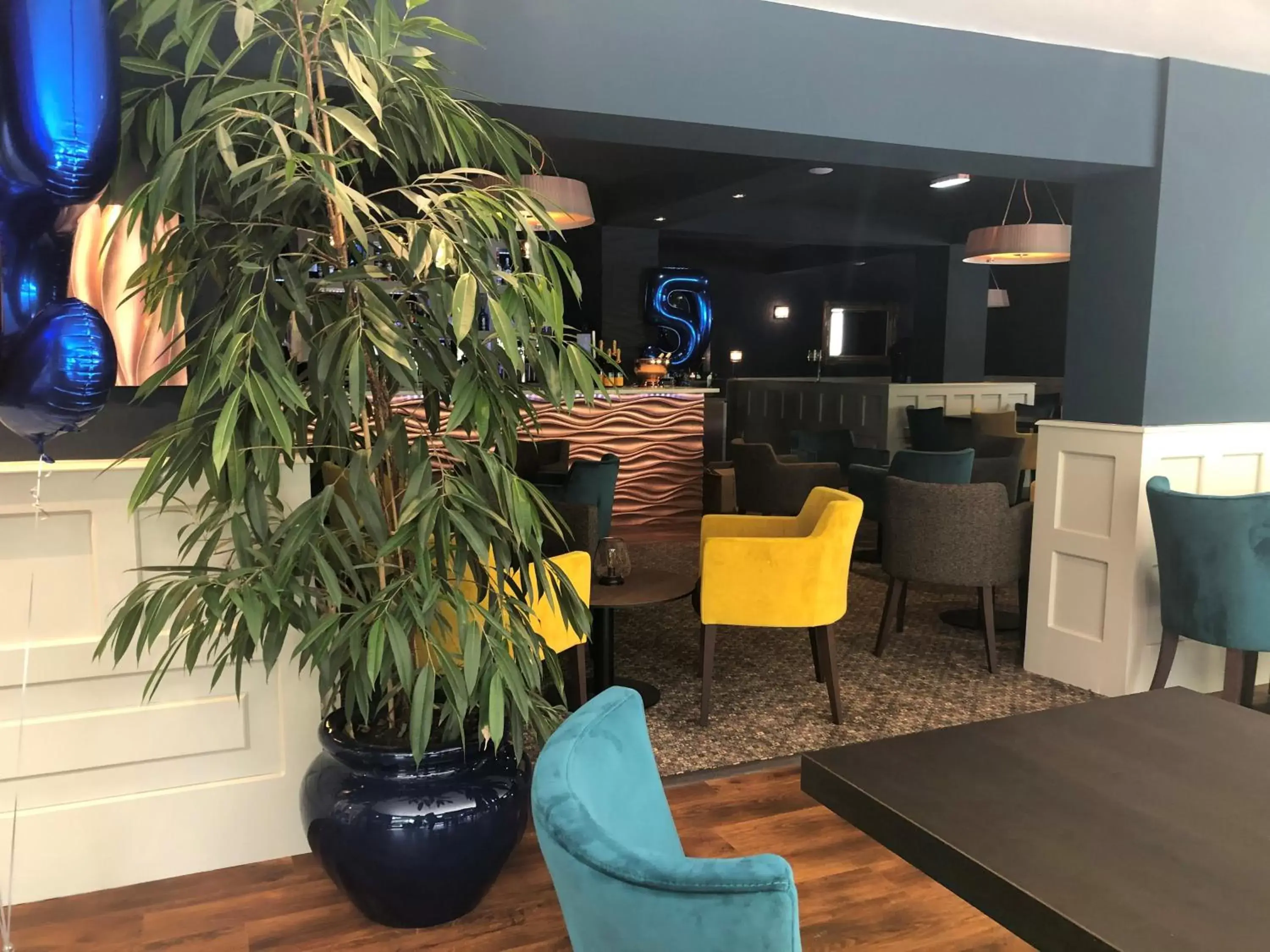 Lounge or bar, Lobby/Reception in South Sands Hotel