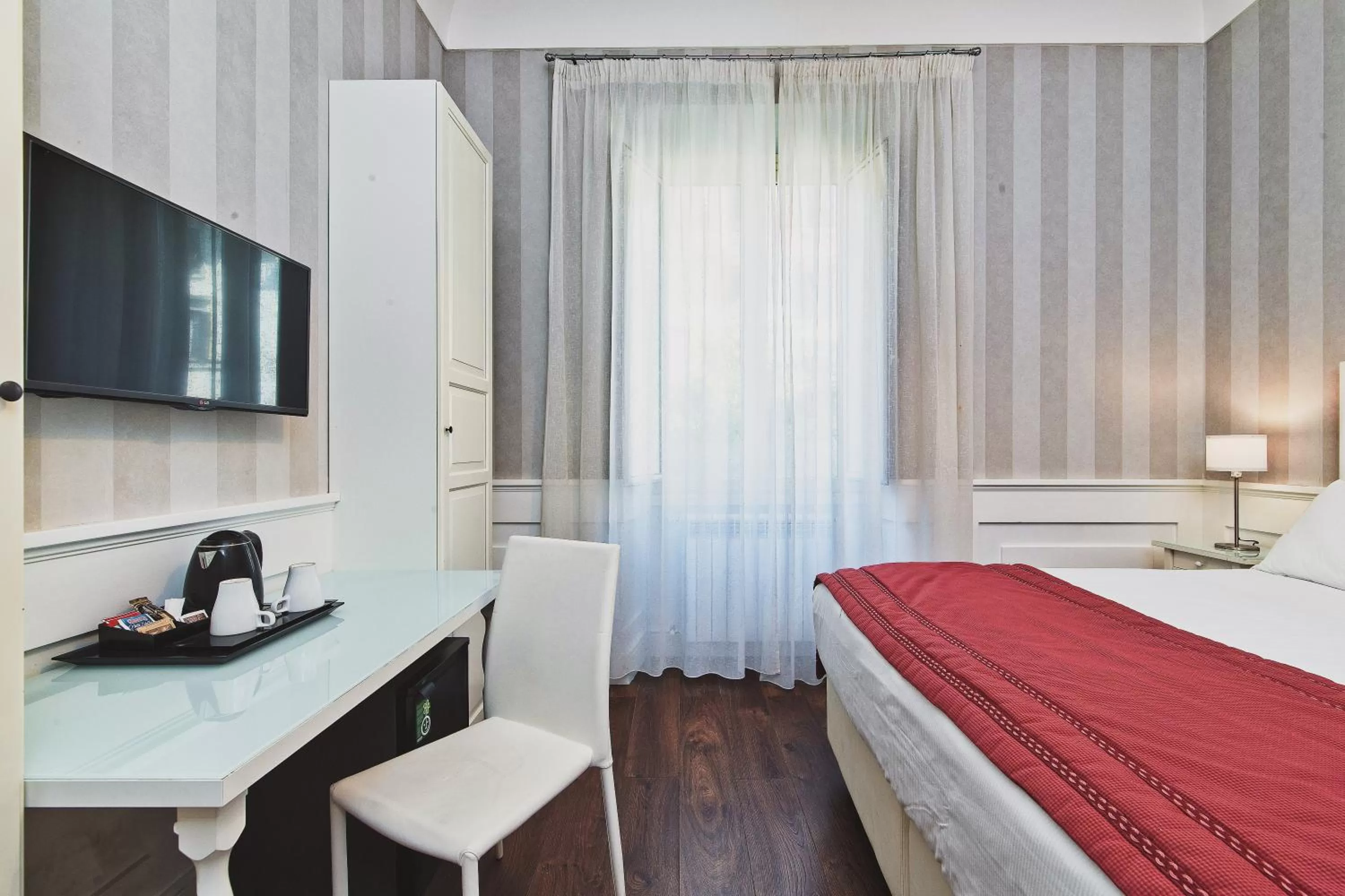 TV and multimedia, Bed in Star Vatican Rooms