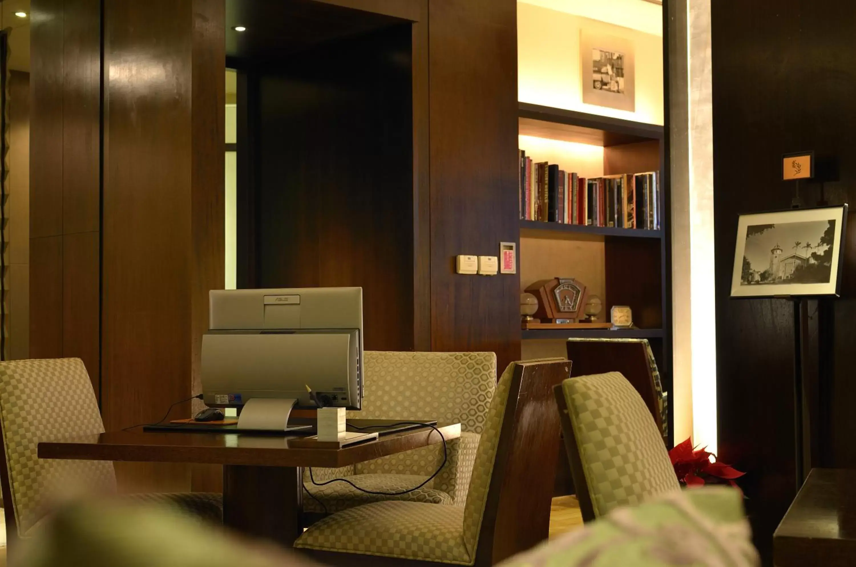 Lounge or bar in Les Suites Taipei - Da An Lounge or bar in Les Suites Taipei - Da An