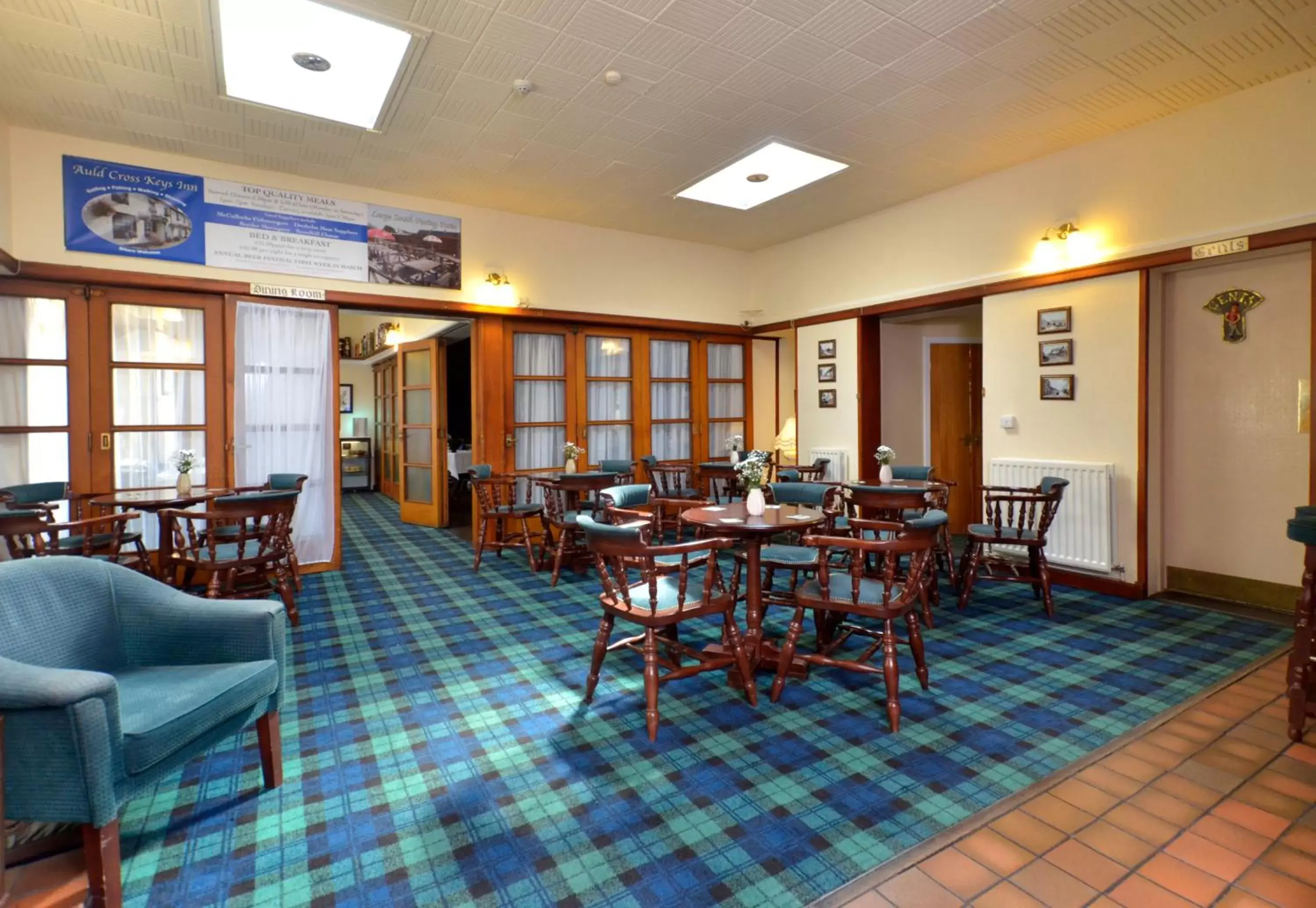 Lounge or bar, Restaurant/Places to Eat in Auld Cross Keys Inn