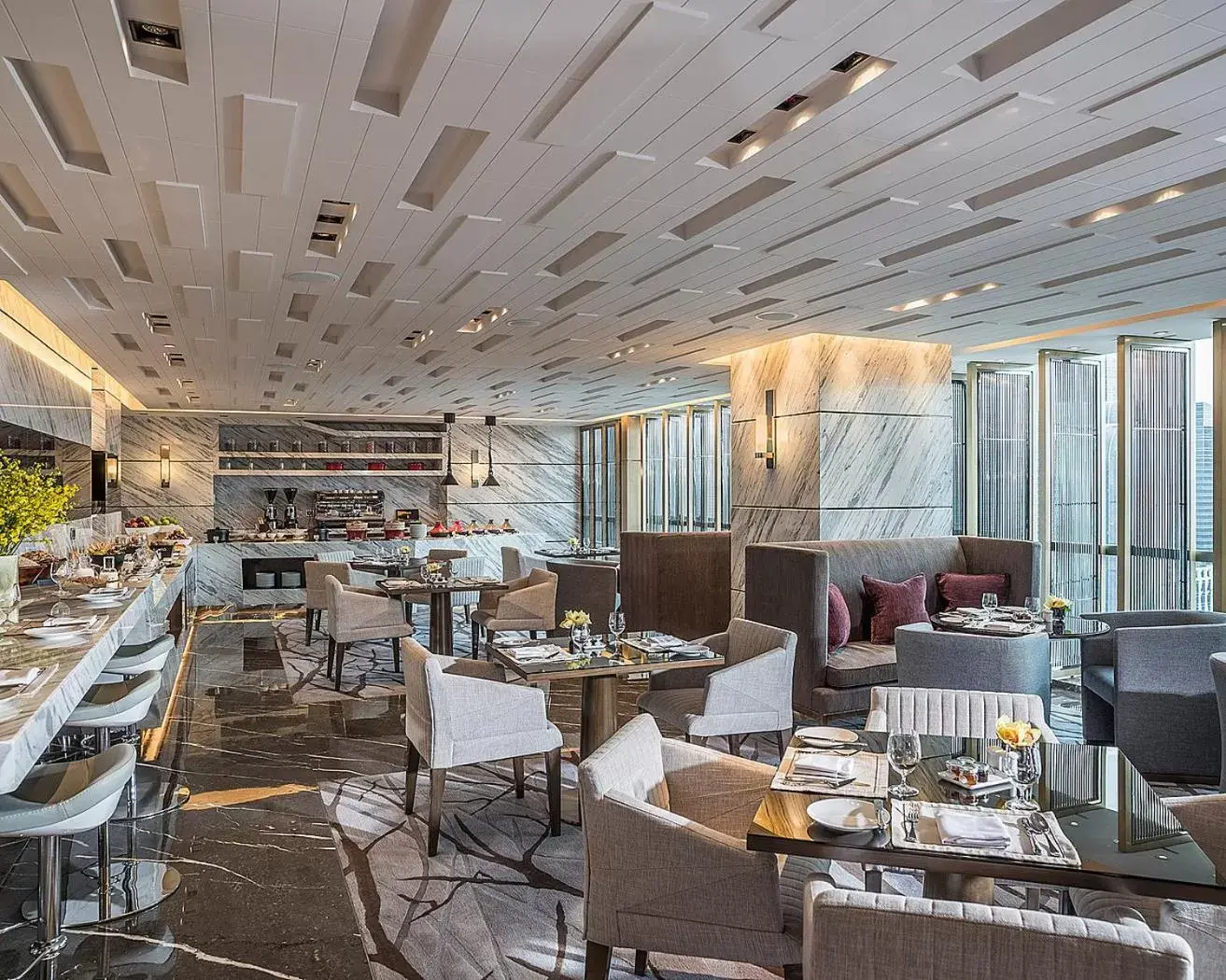 Lounge or bar, Restaurant/Places to Eat in Four Seasons Hotel Shenzhen