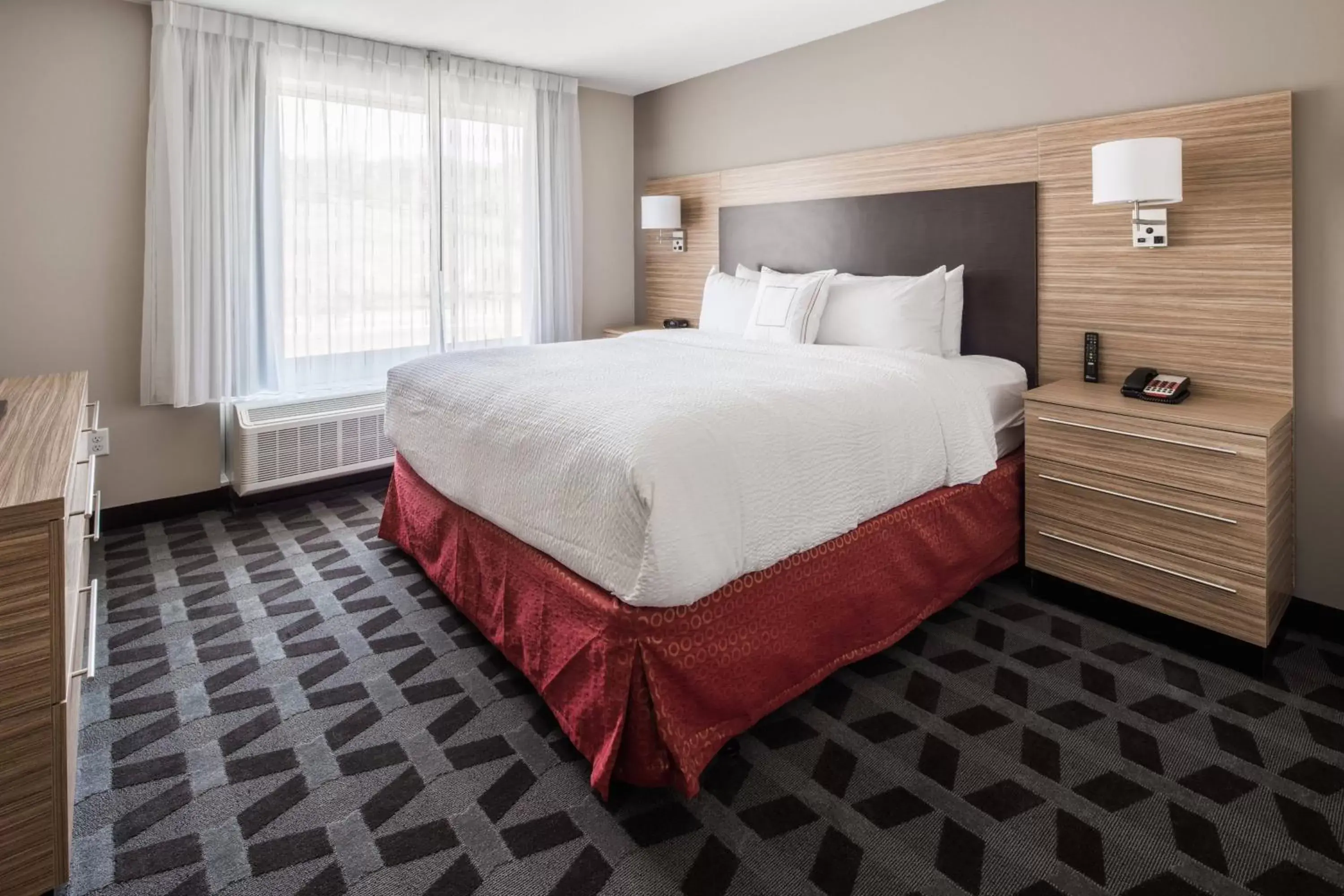 Bedroom, Bed in TownePlace Suites by Marriott Cleveland