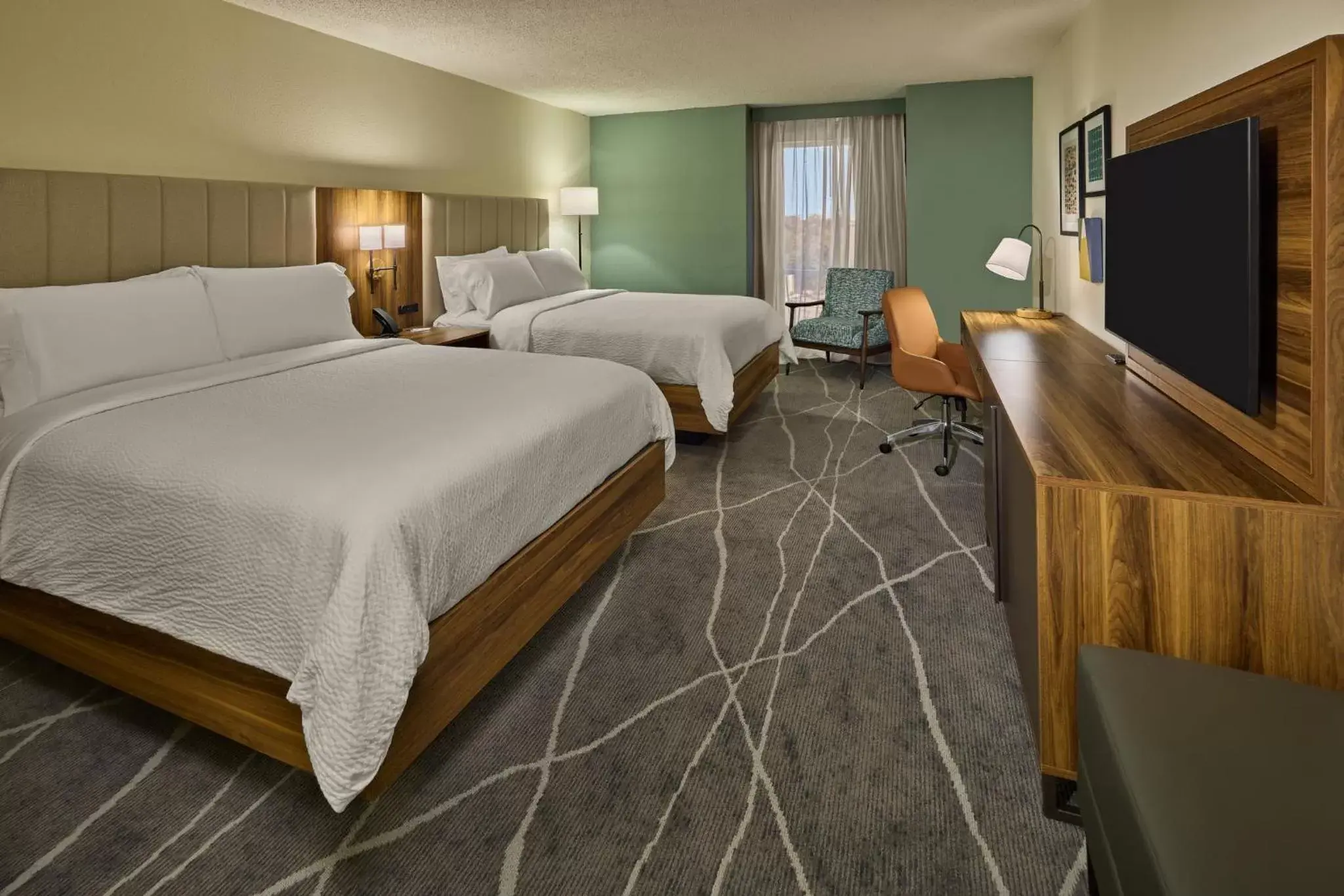 Photo of the whole room in Holiday Inn Express & Suites Charleston DWTN -Westedge, an IHG Hotel