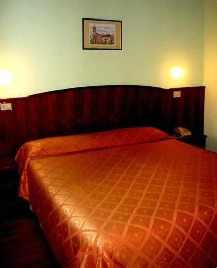 Bedroom, Bed in Albergo La Meridiana