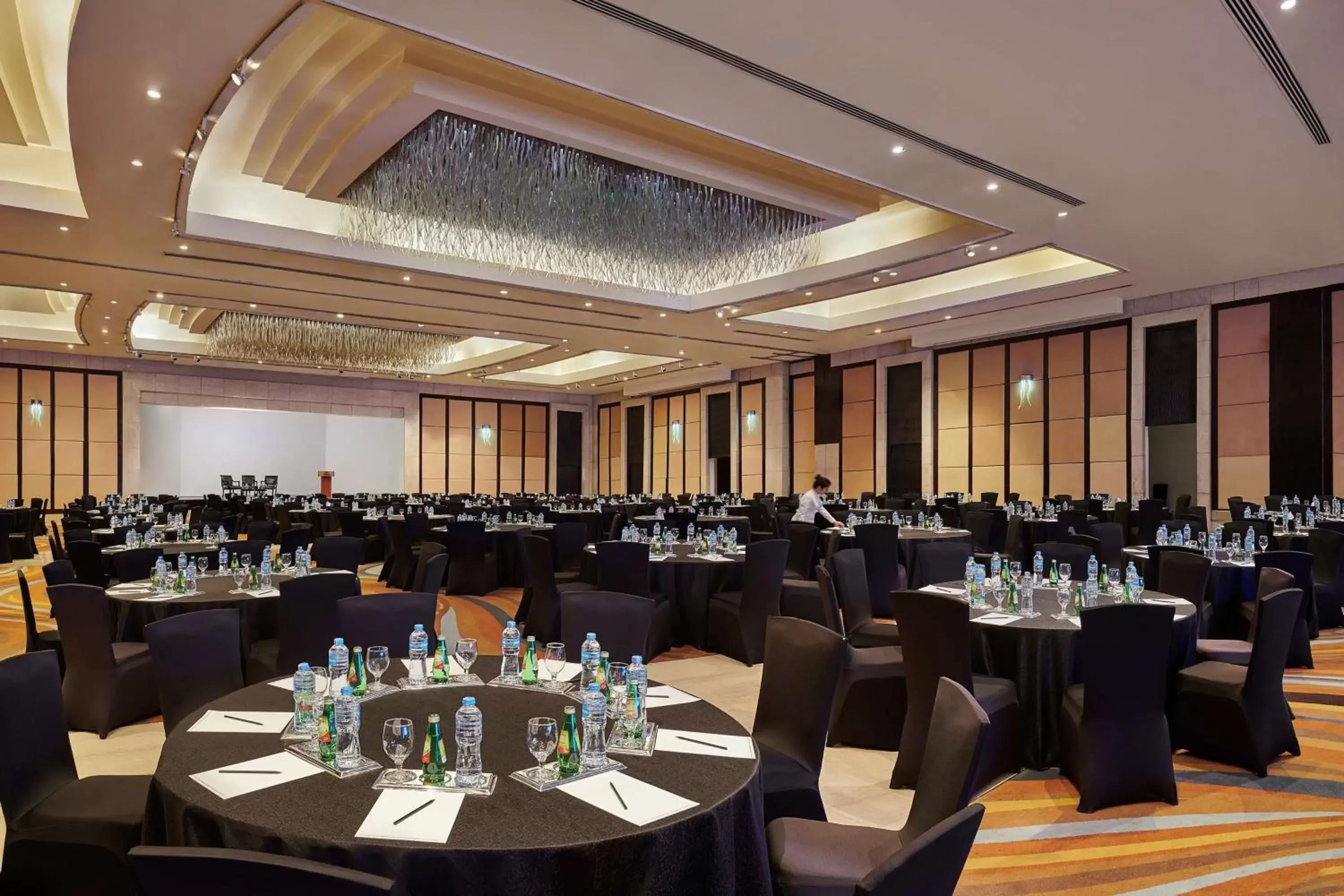 Meeting/conference room, Restaurant/Places to Eat in Hilton Cairo Heliopolis Hotel