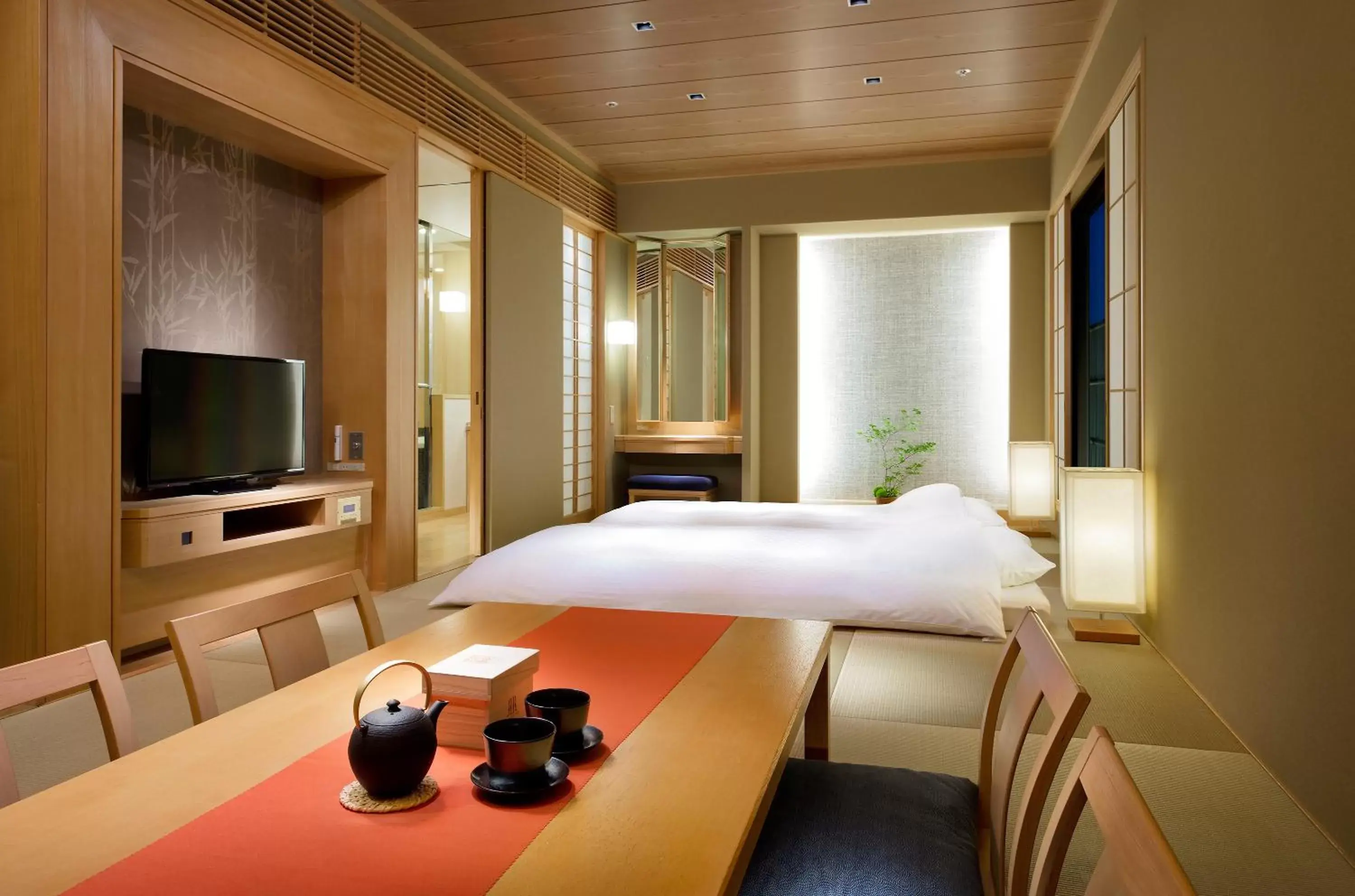 Photo of the whole room in RIHGA Royal Hotel Kyoto