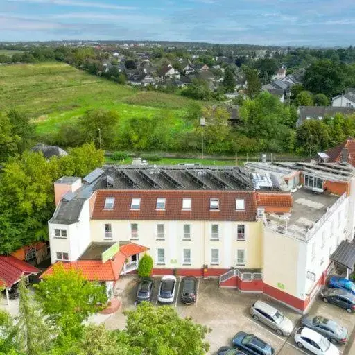 Property building, Bird's-eye View in City Hotel Meckenheim