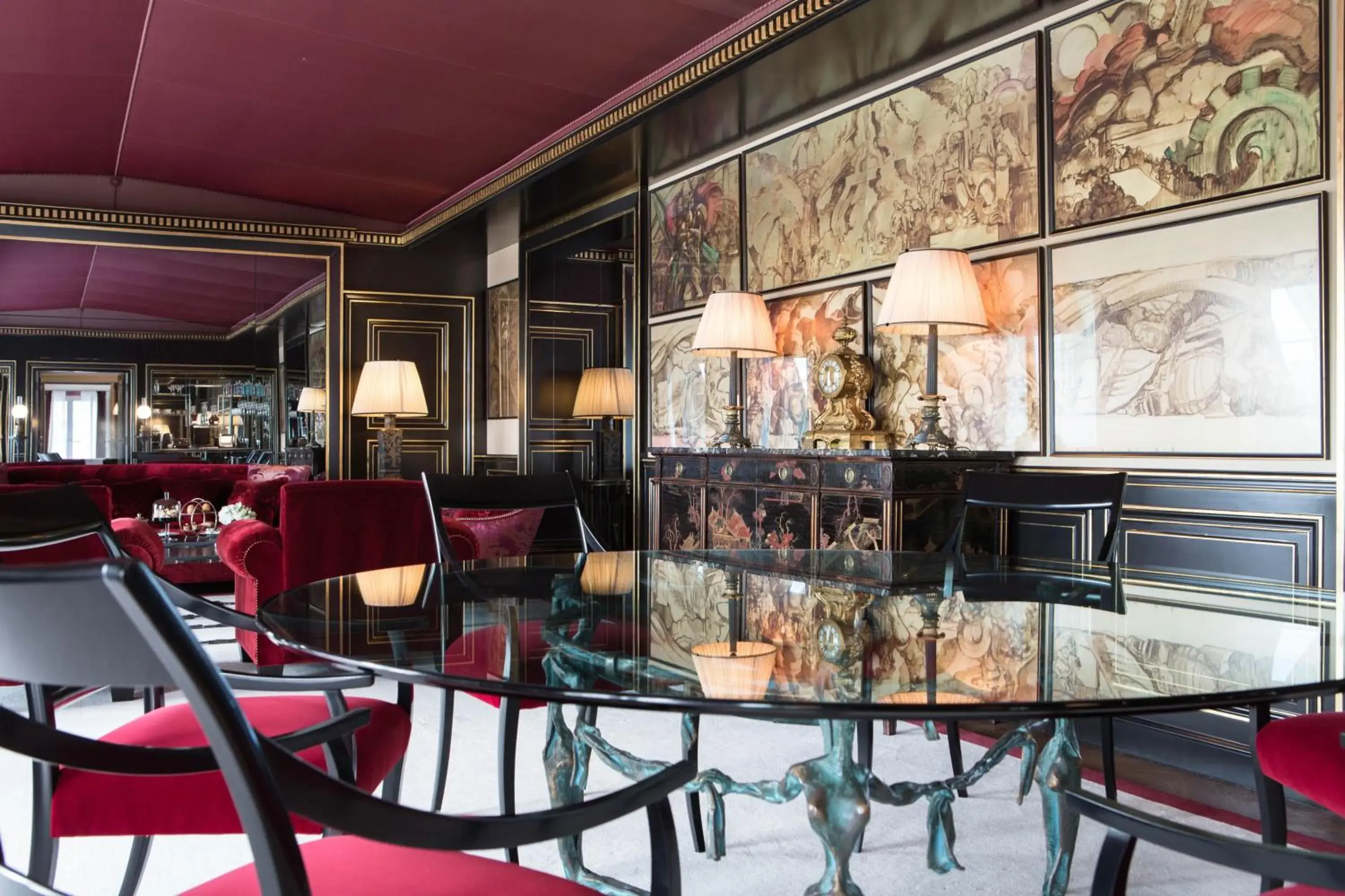 Living room, Restaurant/Places to Eat in La Réserve Paris Hotel & Spa