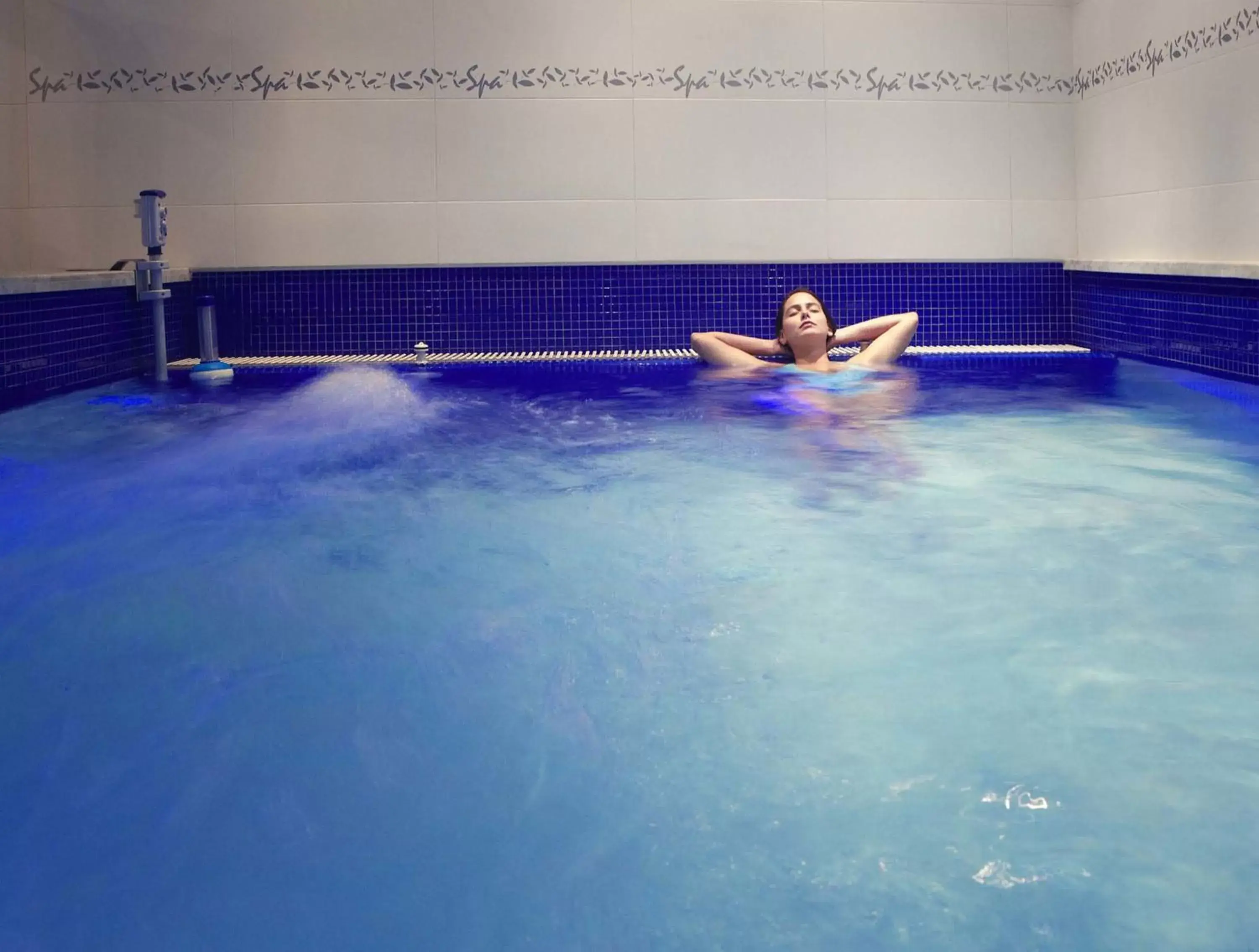 Steam room, Swimming Pool in Hotel 101 Park House