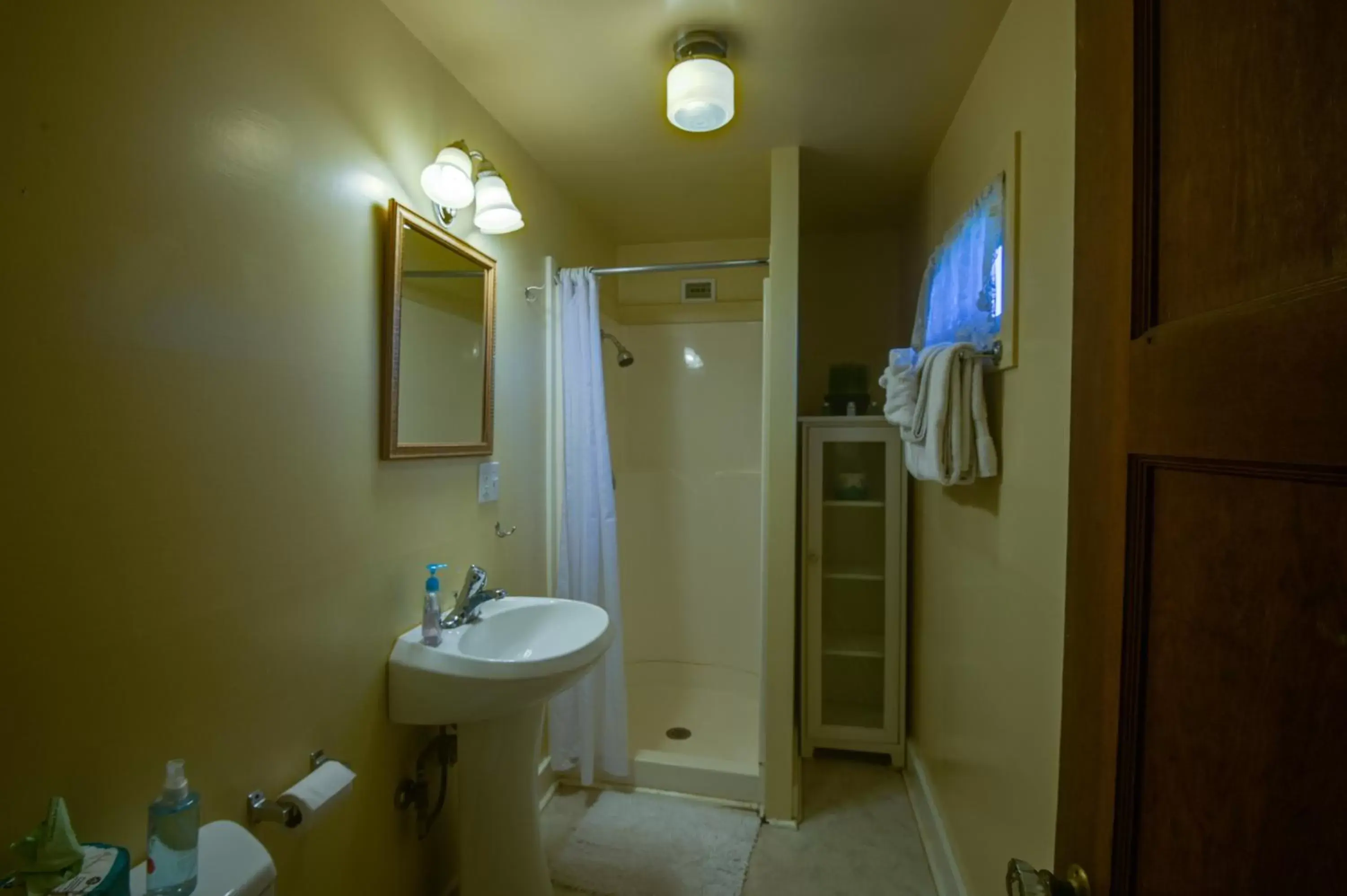 Shower, Bathroom in The Captains Quarters