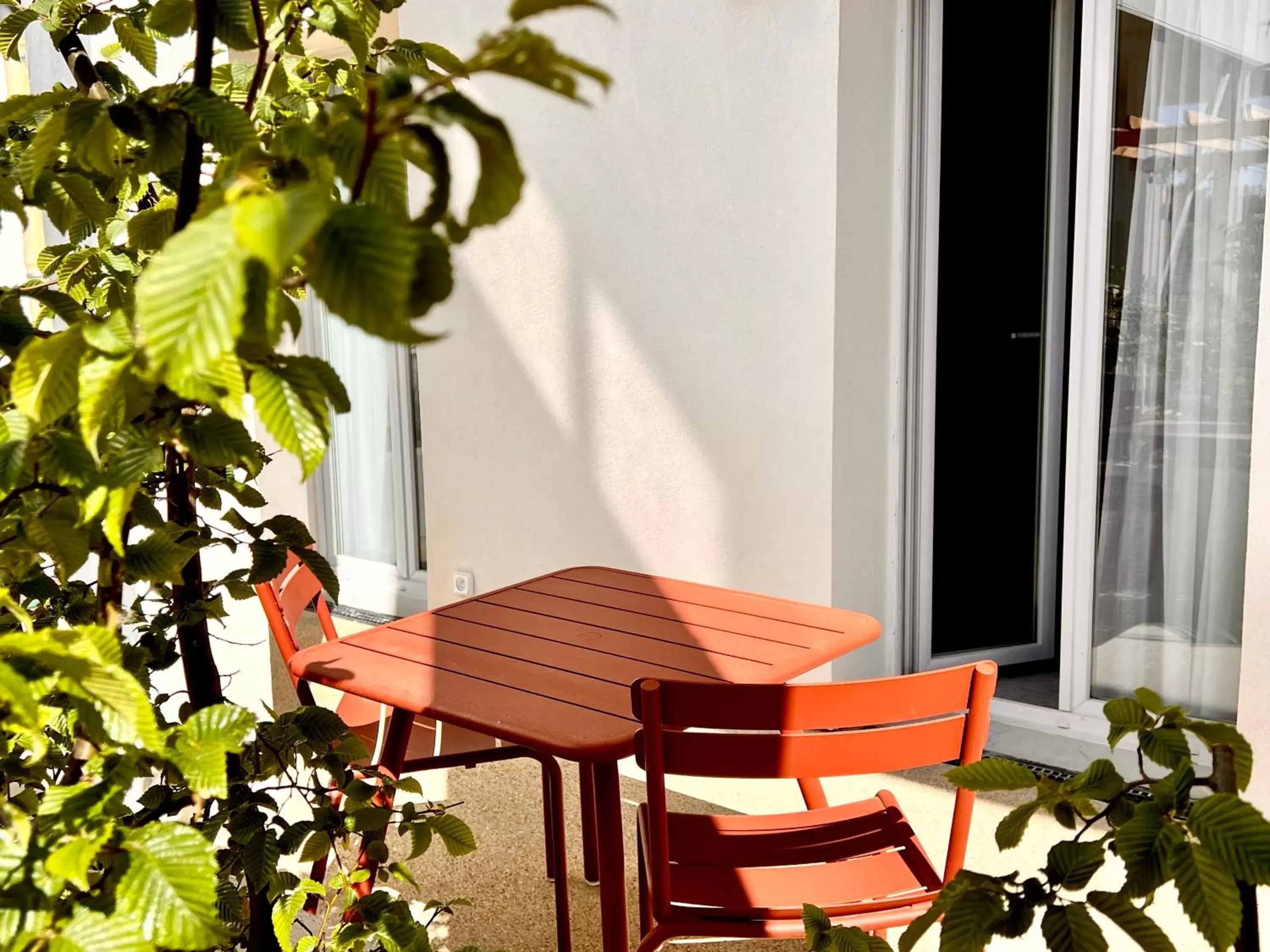 Patio in The Originals City, Hôtel Le Puech, Narbonne